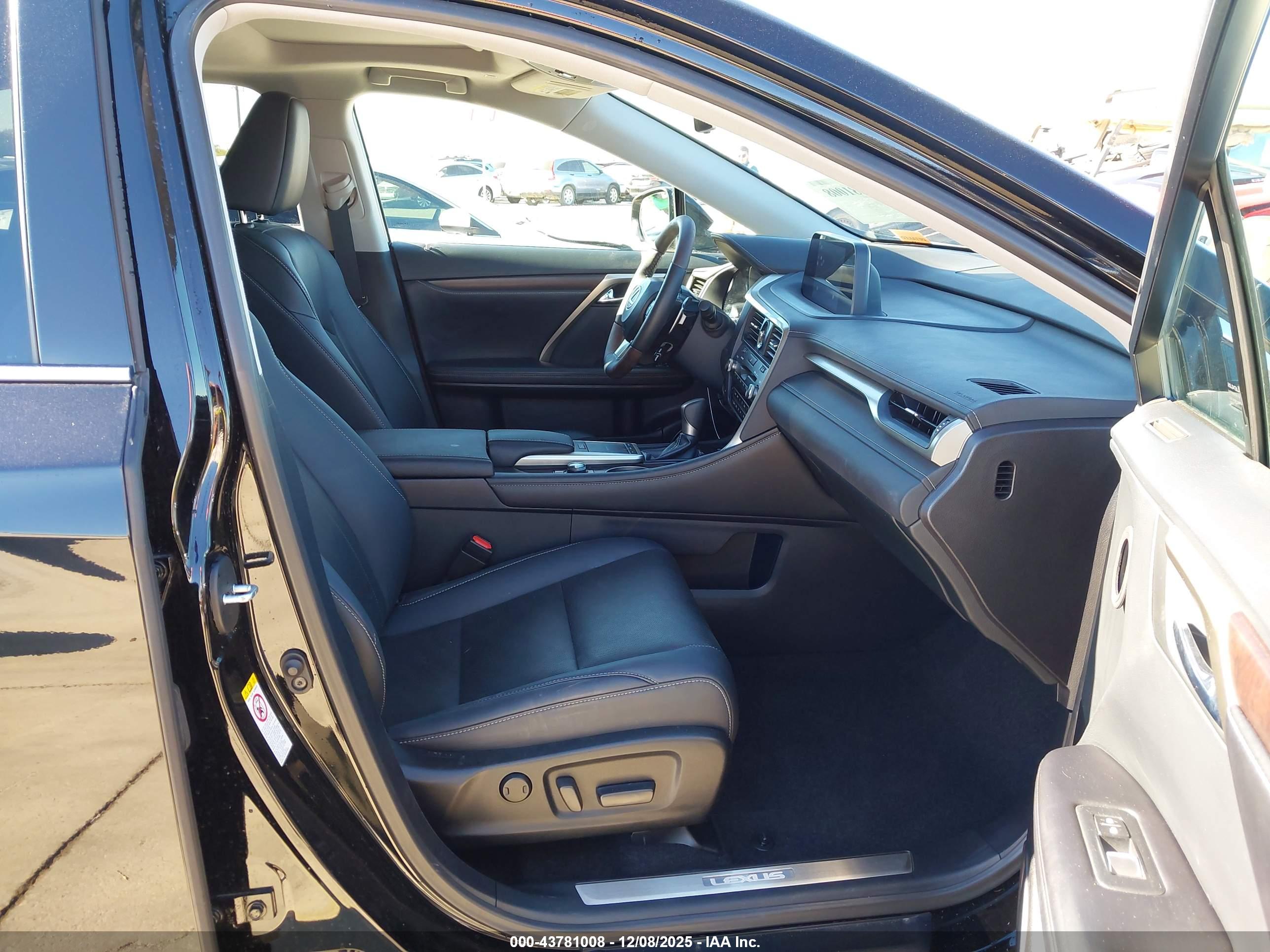 LEXUS RX image 5