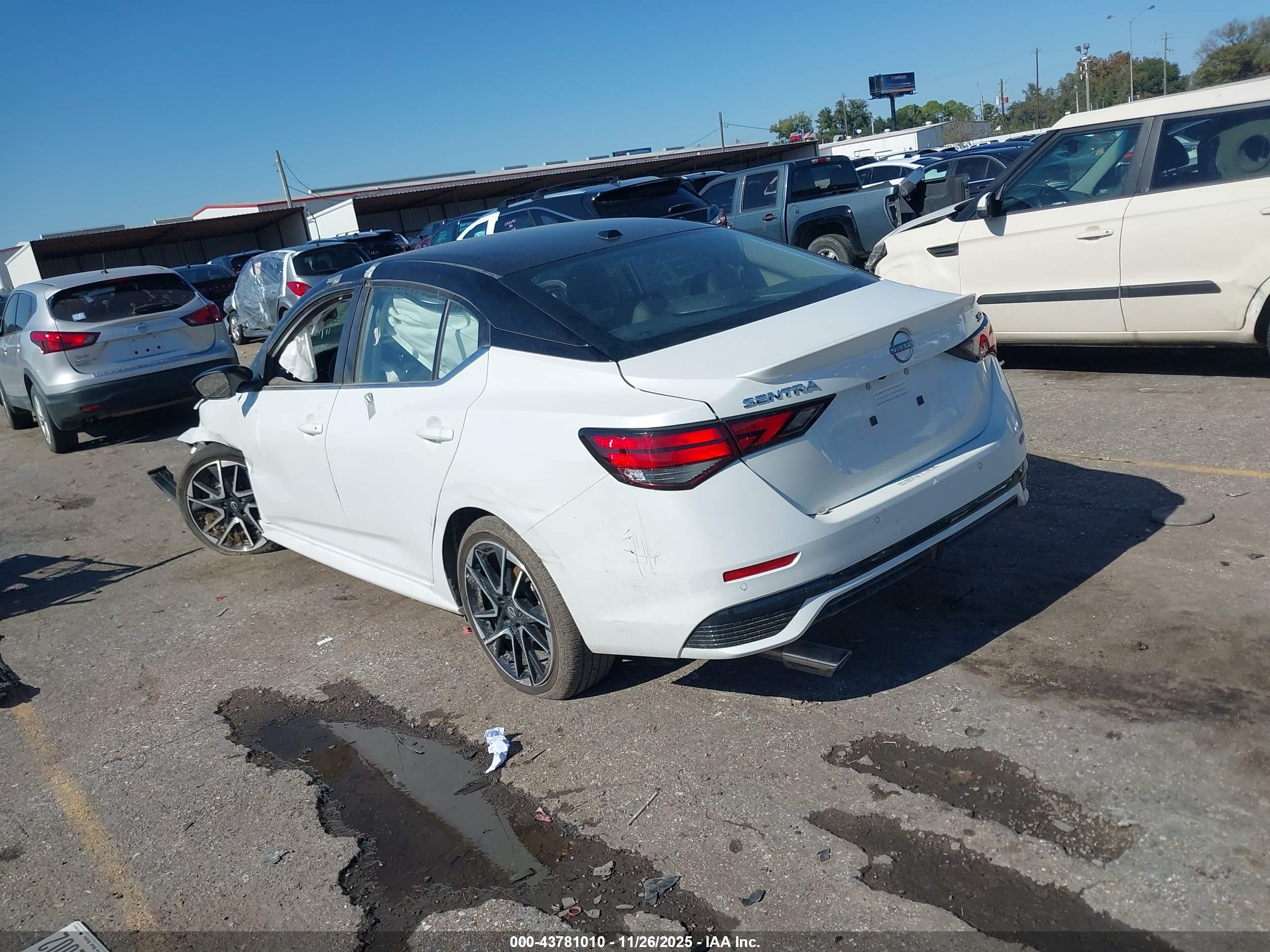 NISSAN SENTRA image 3