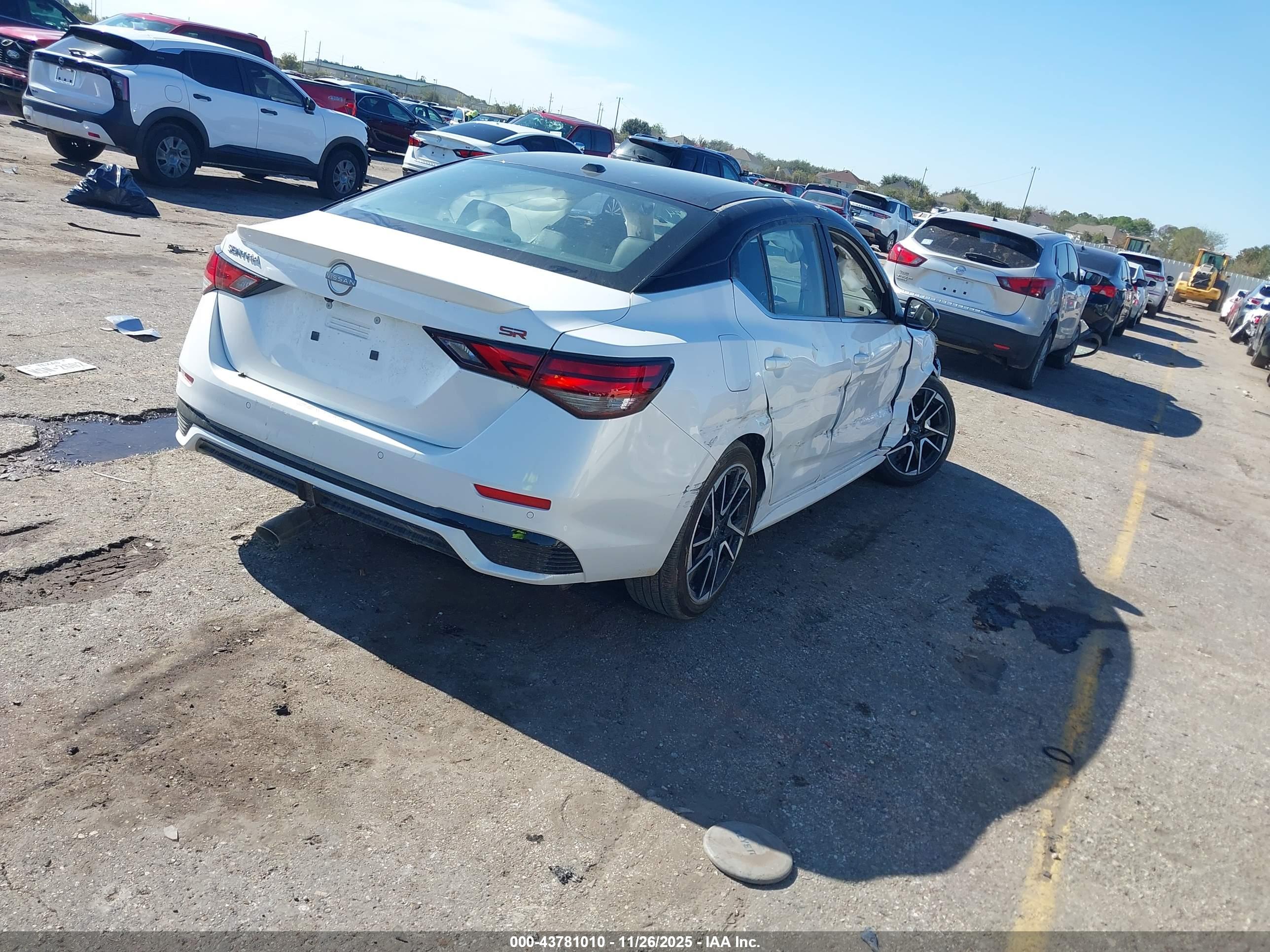 NISSAN SENTRA image 4