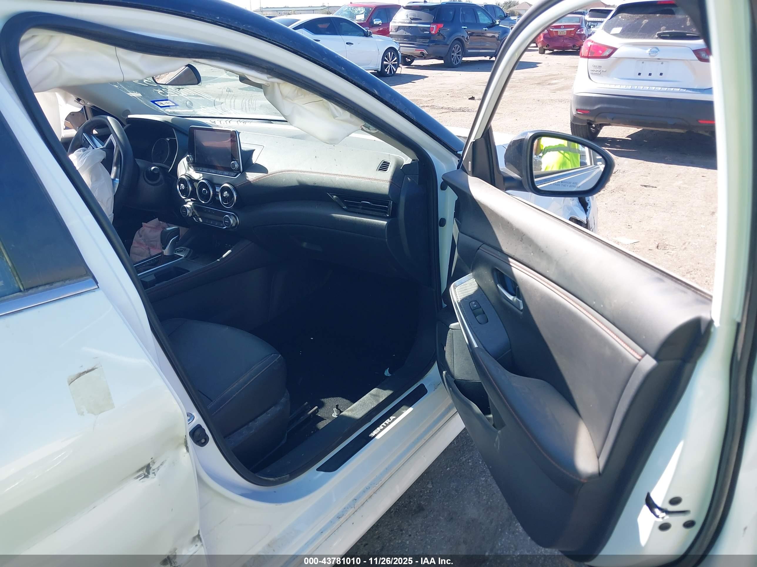 NISSAN SENTRA image 5
