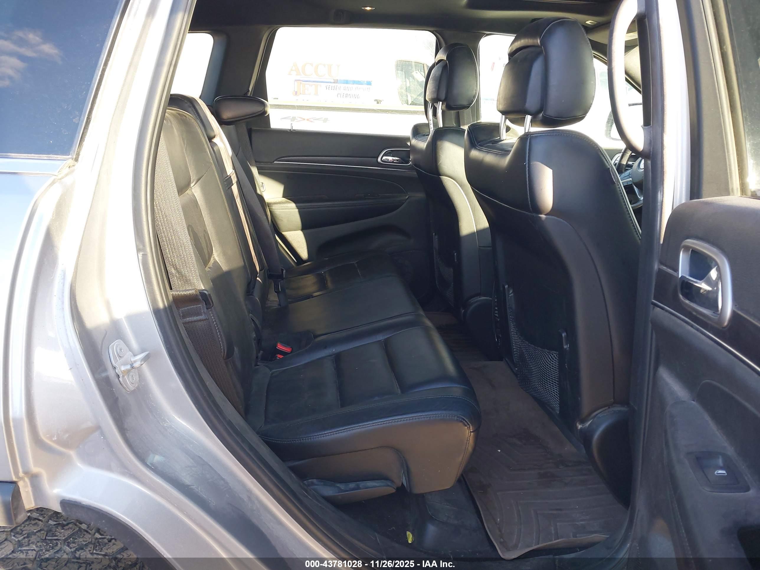 JEEP GRAND image 8