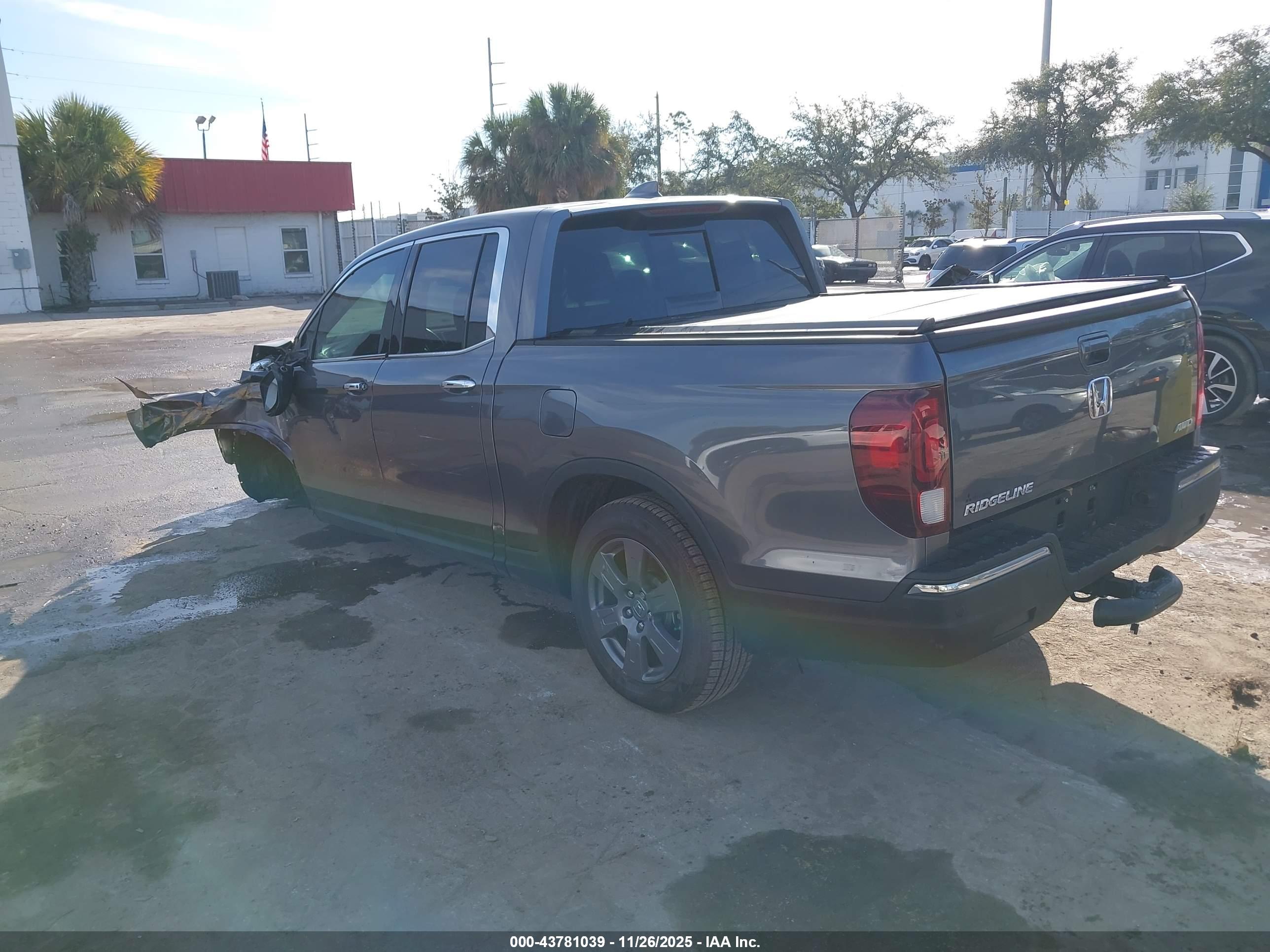 HONDA RIDGELINE image 3