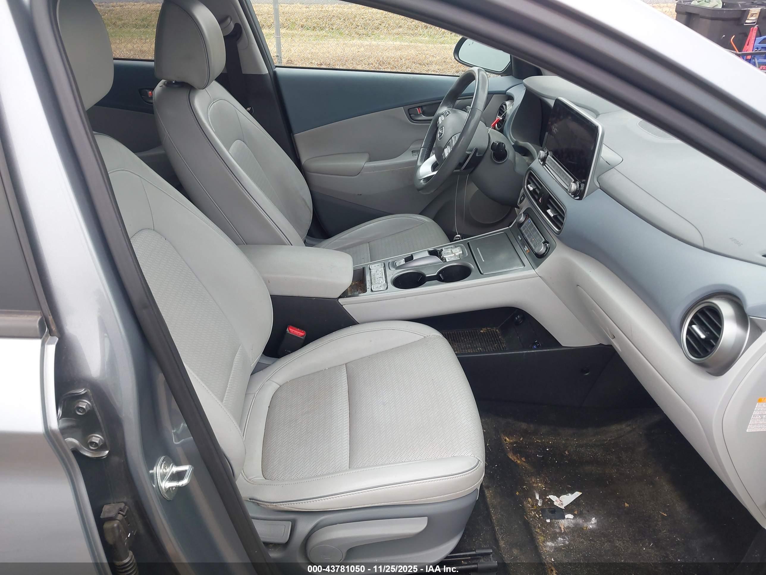 HYUNDAI KONA image 5