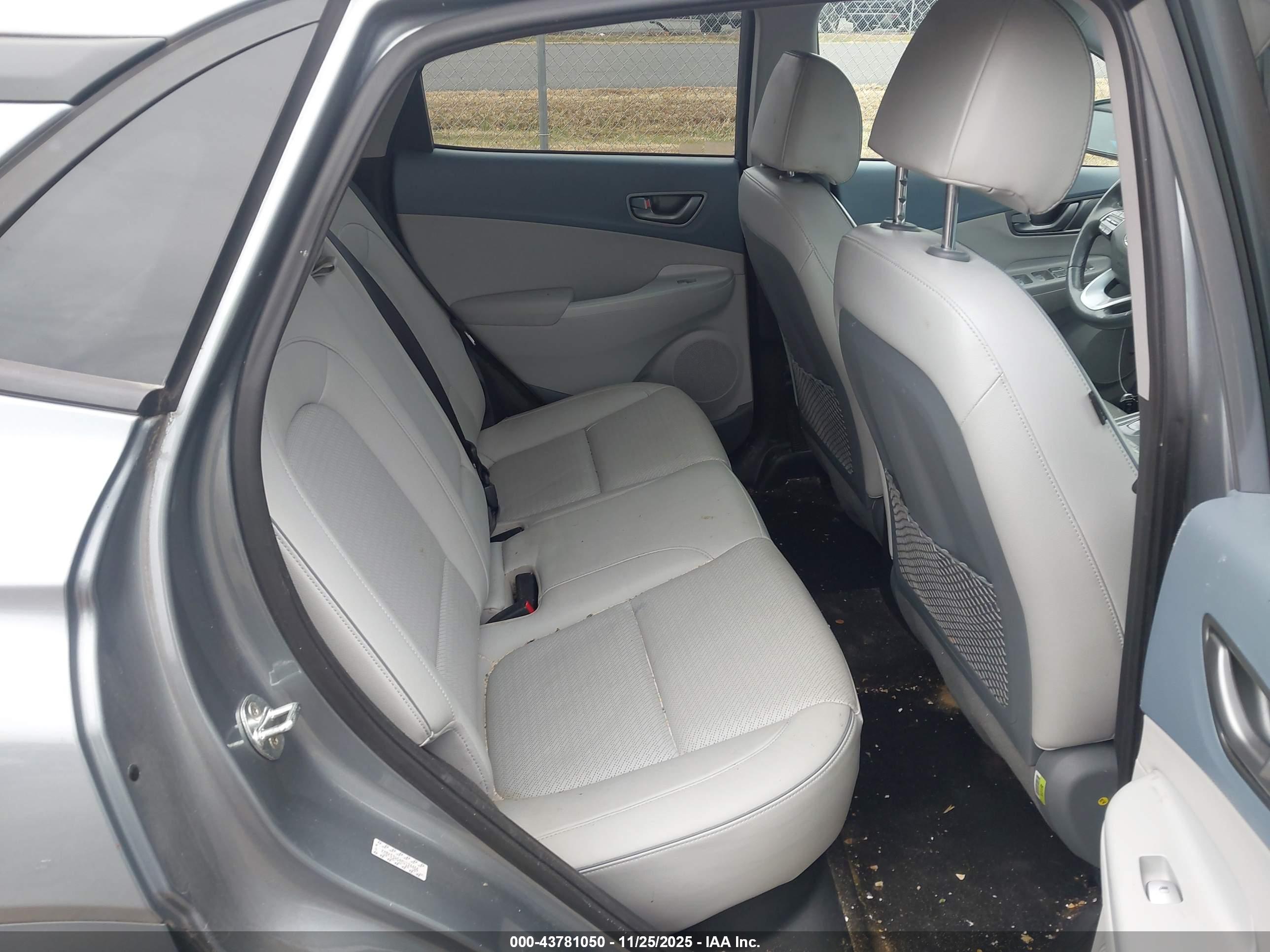 HYUNDAI KONA image 8