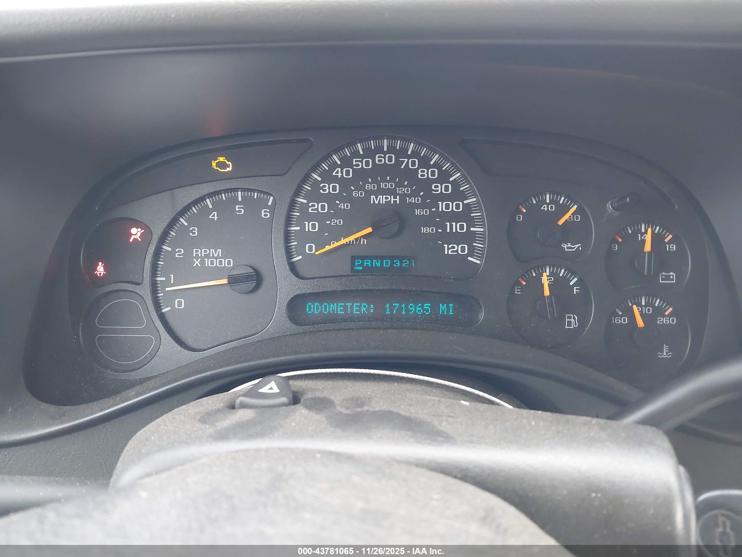 CHEVROLET SILVERADO image 7