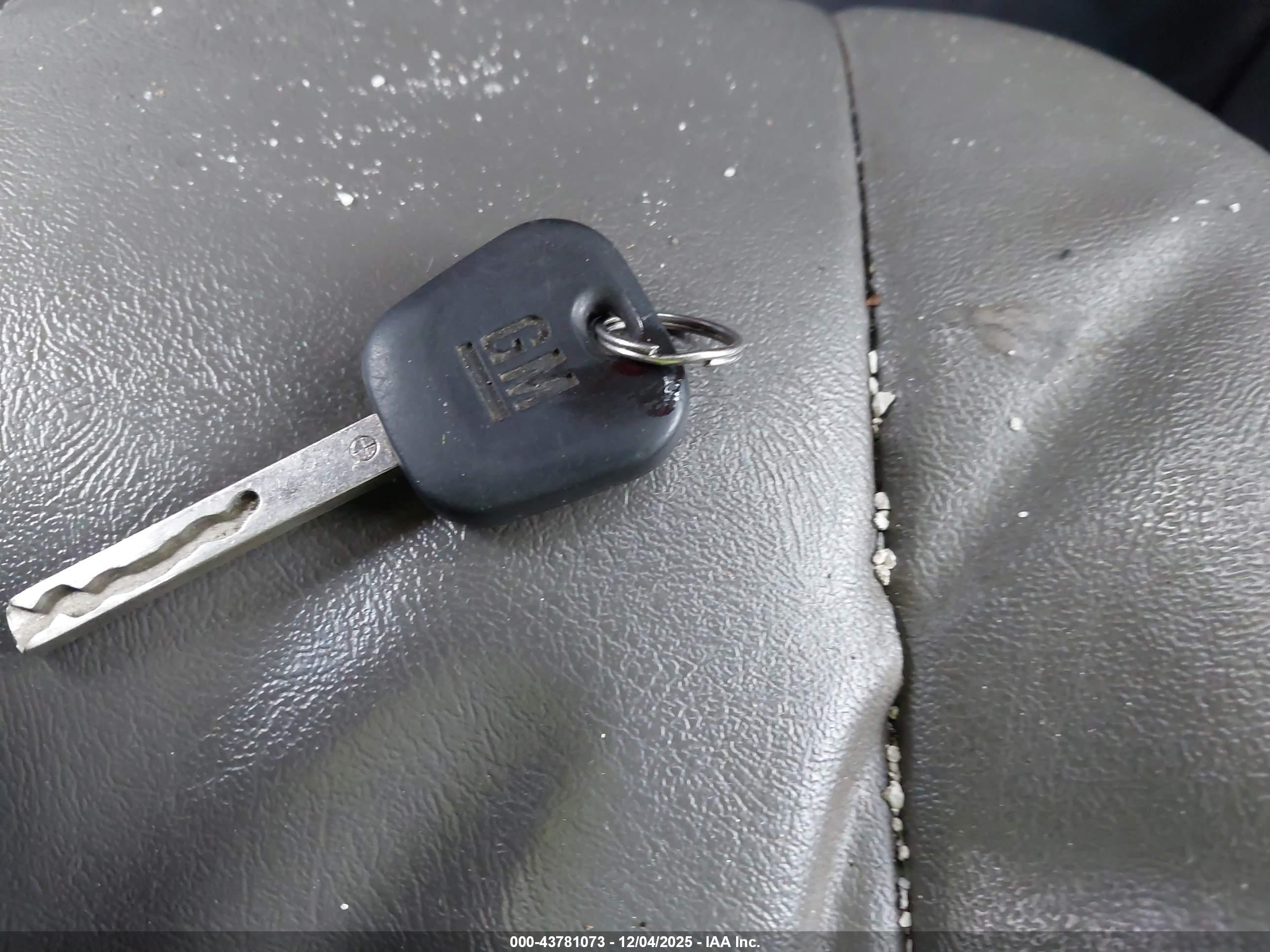 CHEVROLET EXPRESS image 11