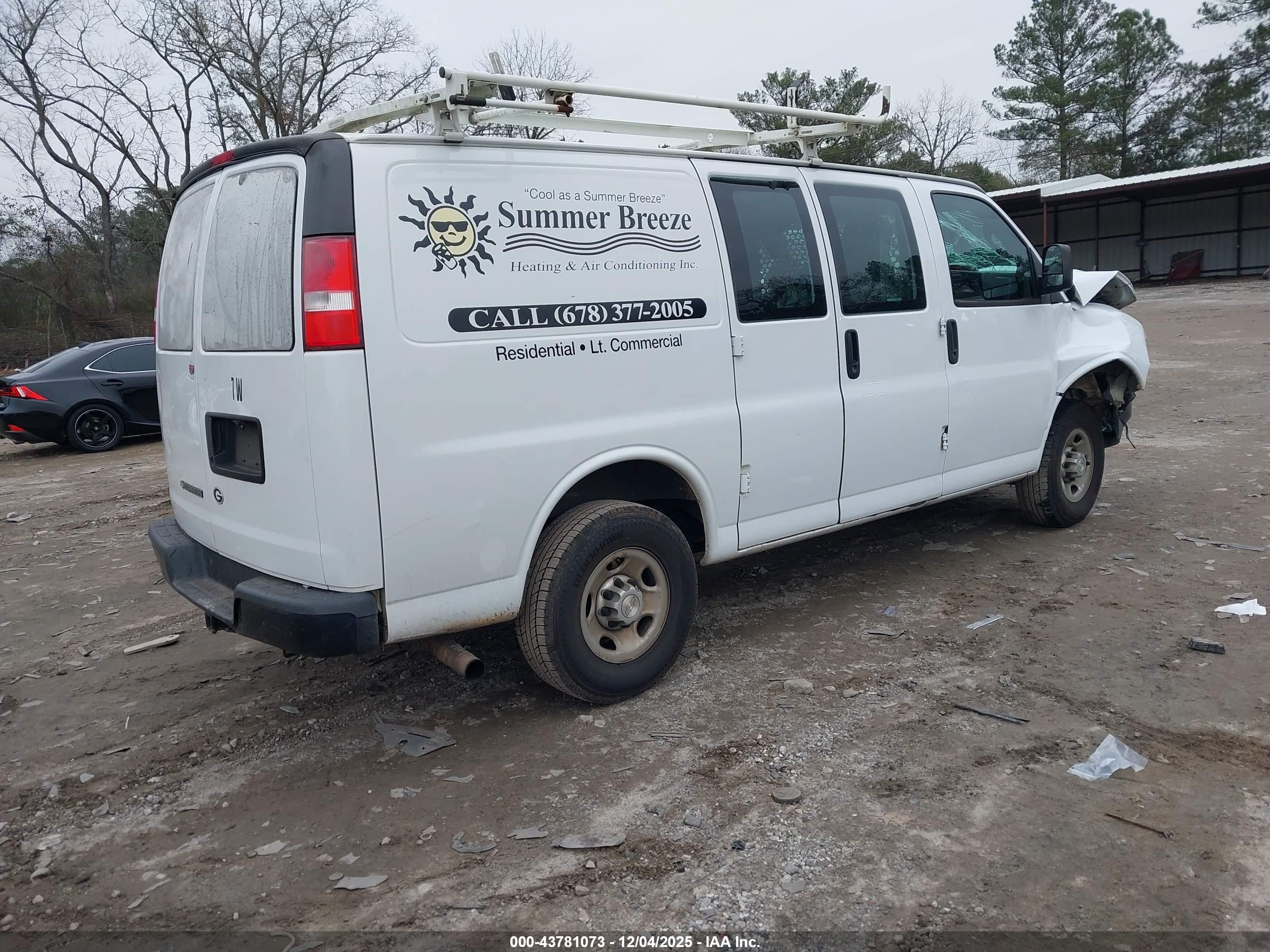 CHEVROLET EXPRESS image 4