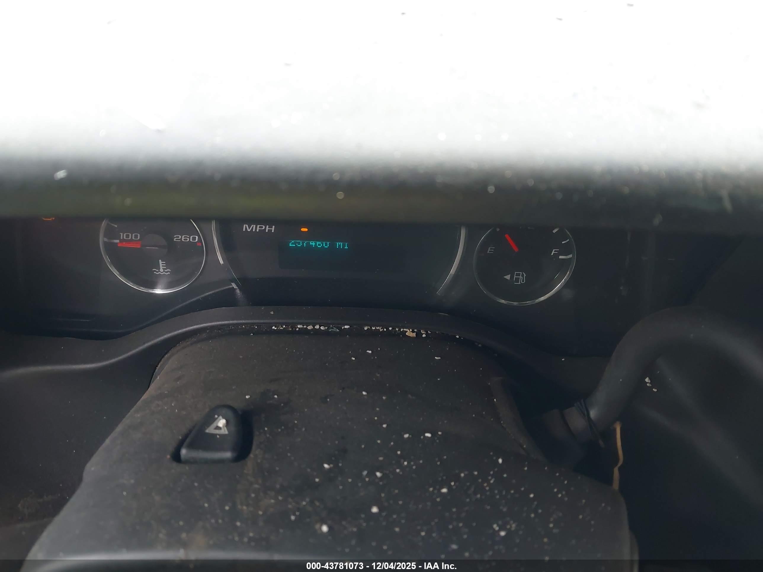 CHEVROLET EXPRESS image 7