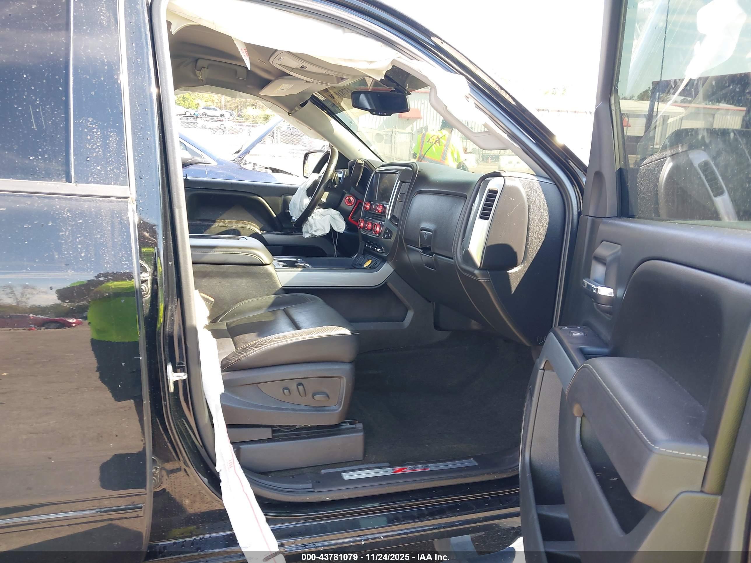 CHEVROLET SILVERADO image 5