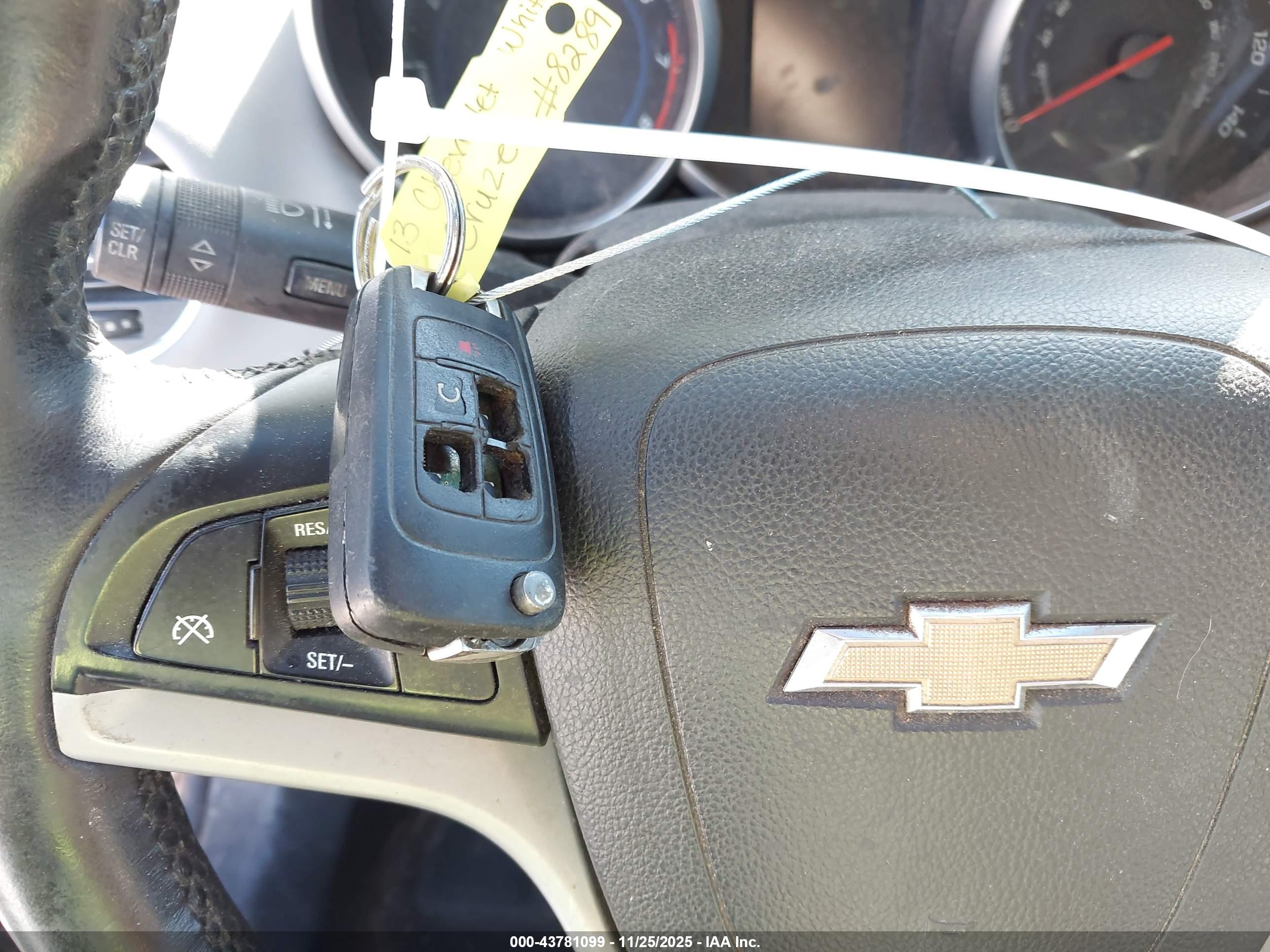 CHEVROLET CRUZE image 11