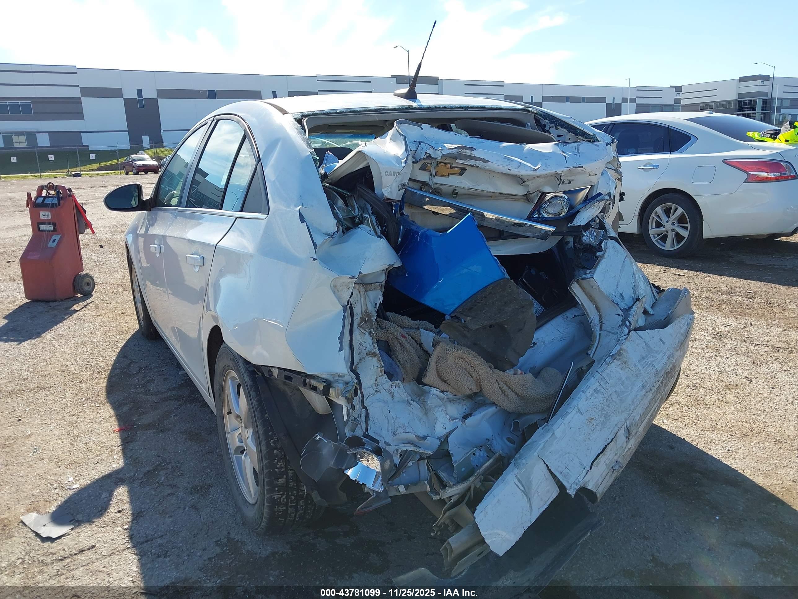 CHEVROLET CRUZE image 3