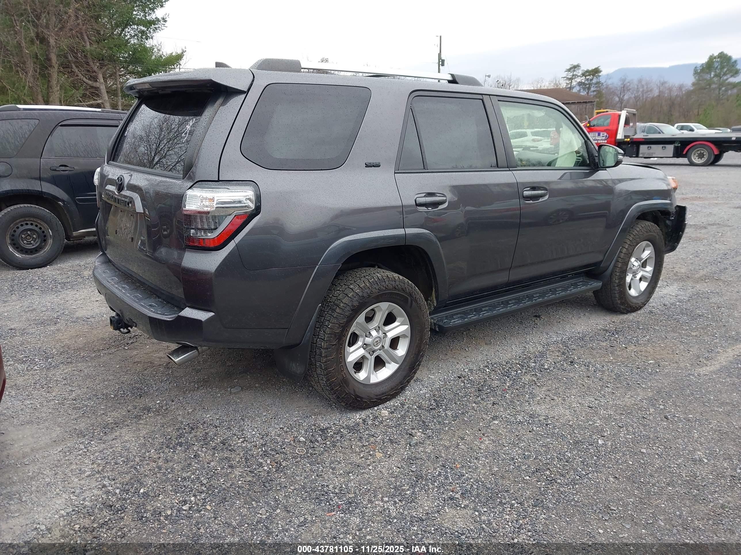 TOYOTA 4RUNNER image 4