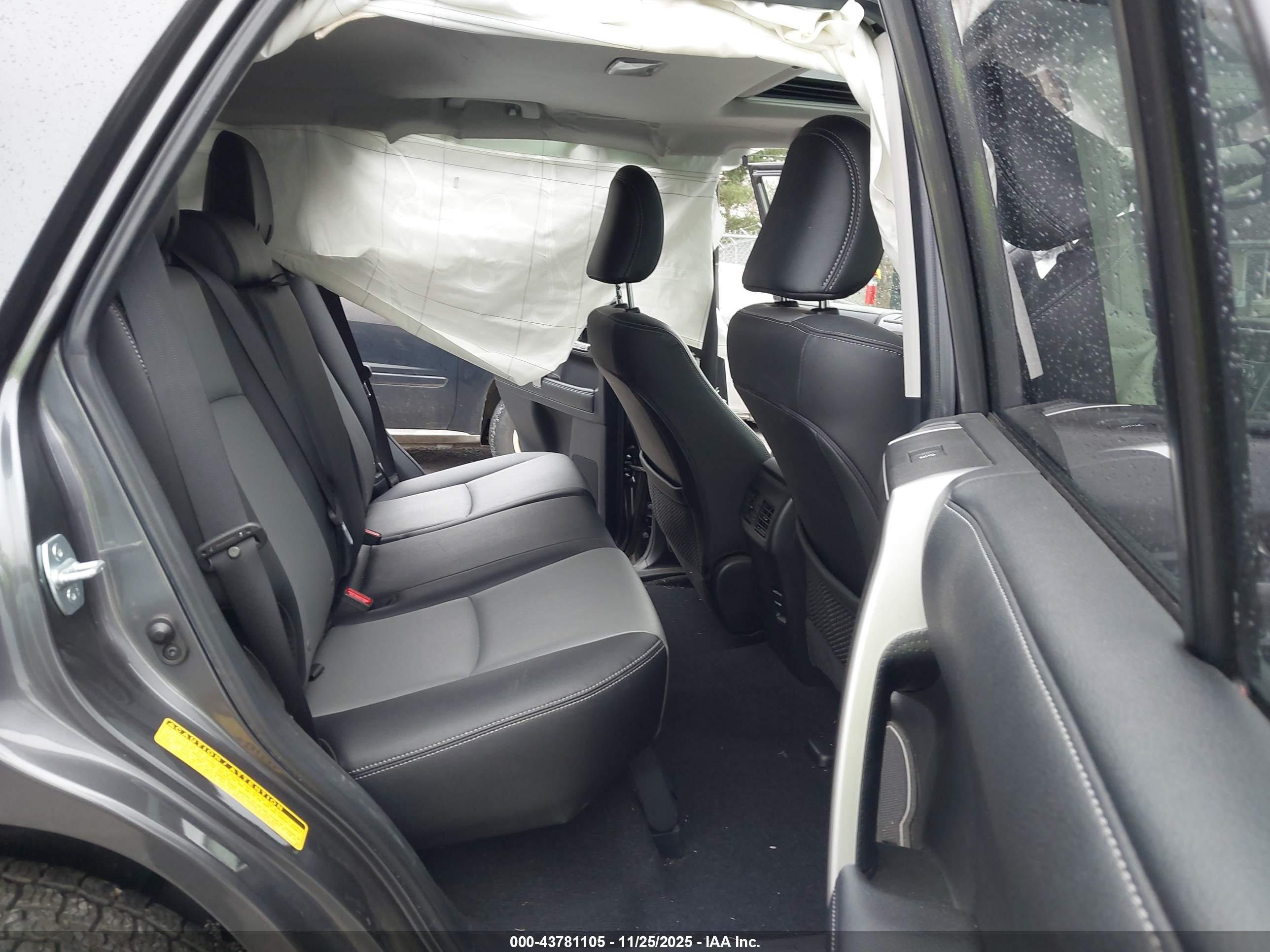 TOYOTA 4RUNNER image 8