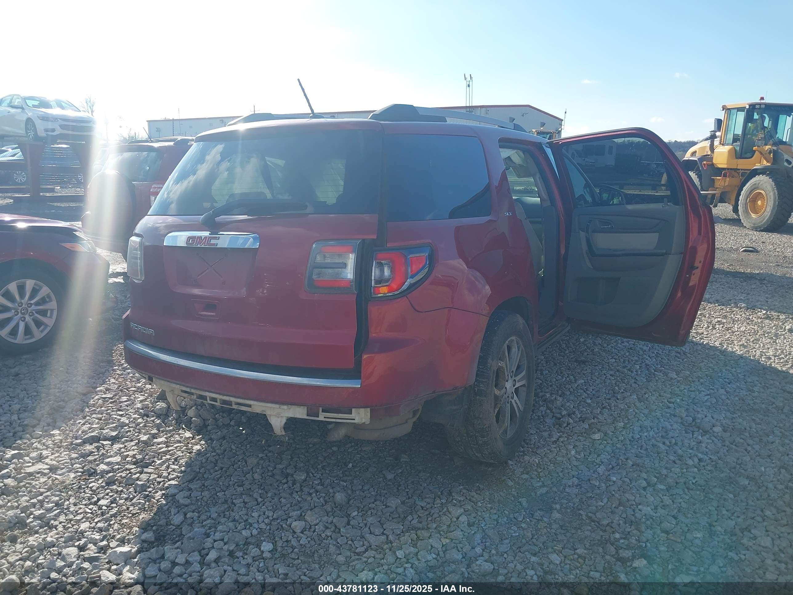 GMC ACADIA image 4