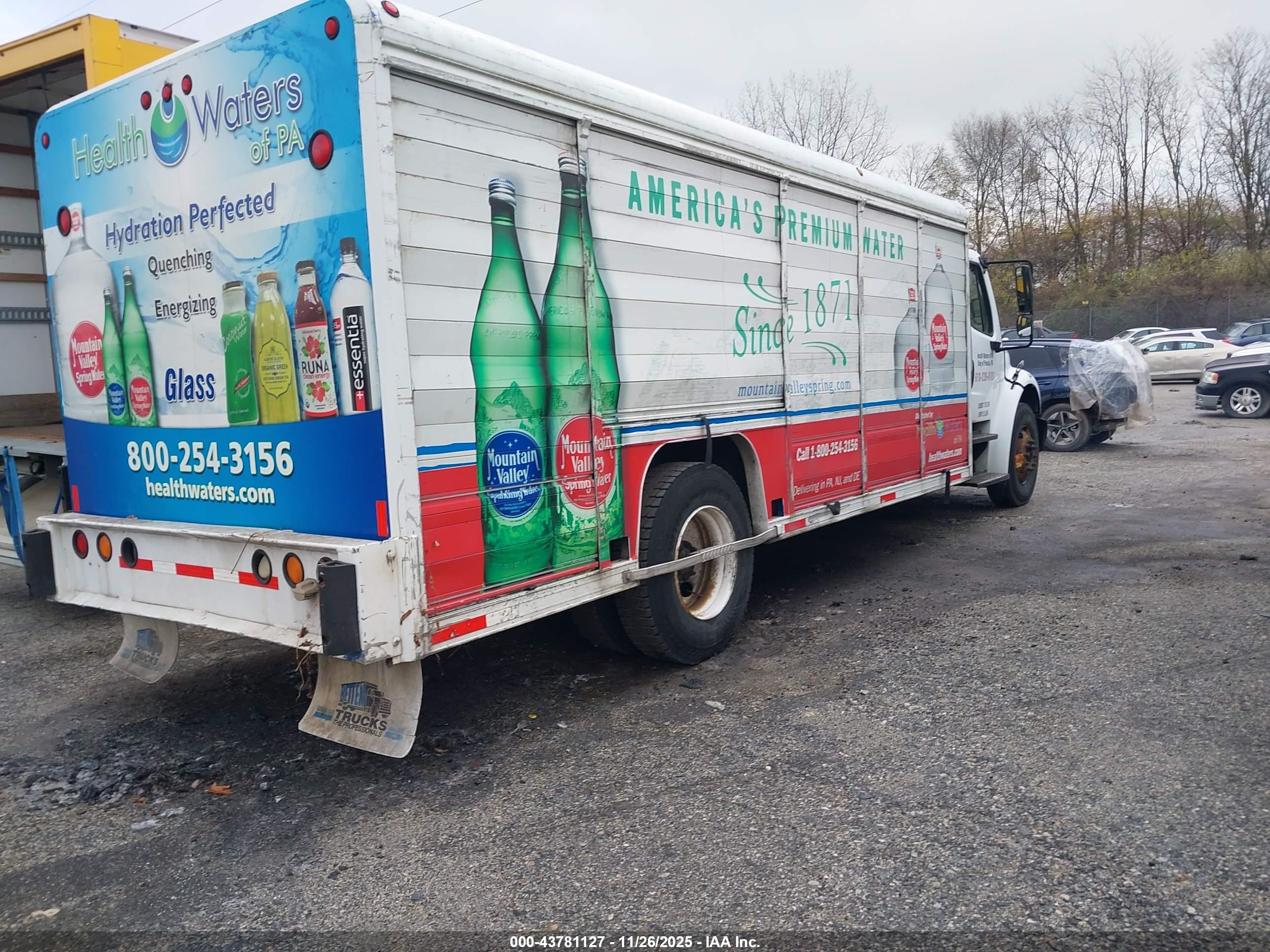 FREIGHTLINER M2 image 4