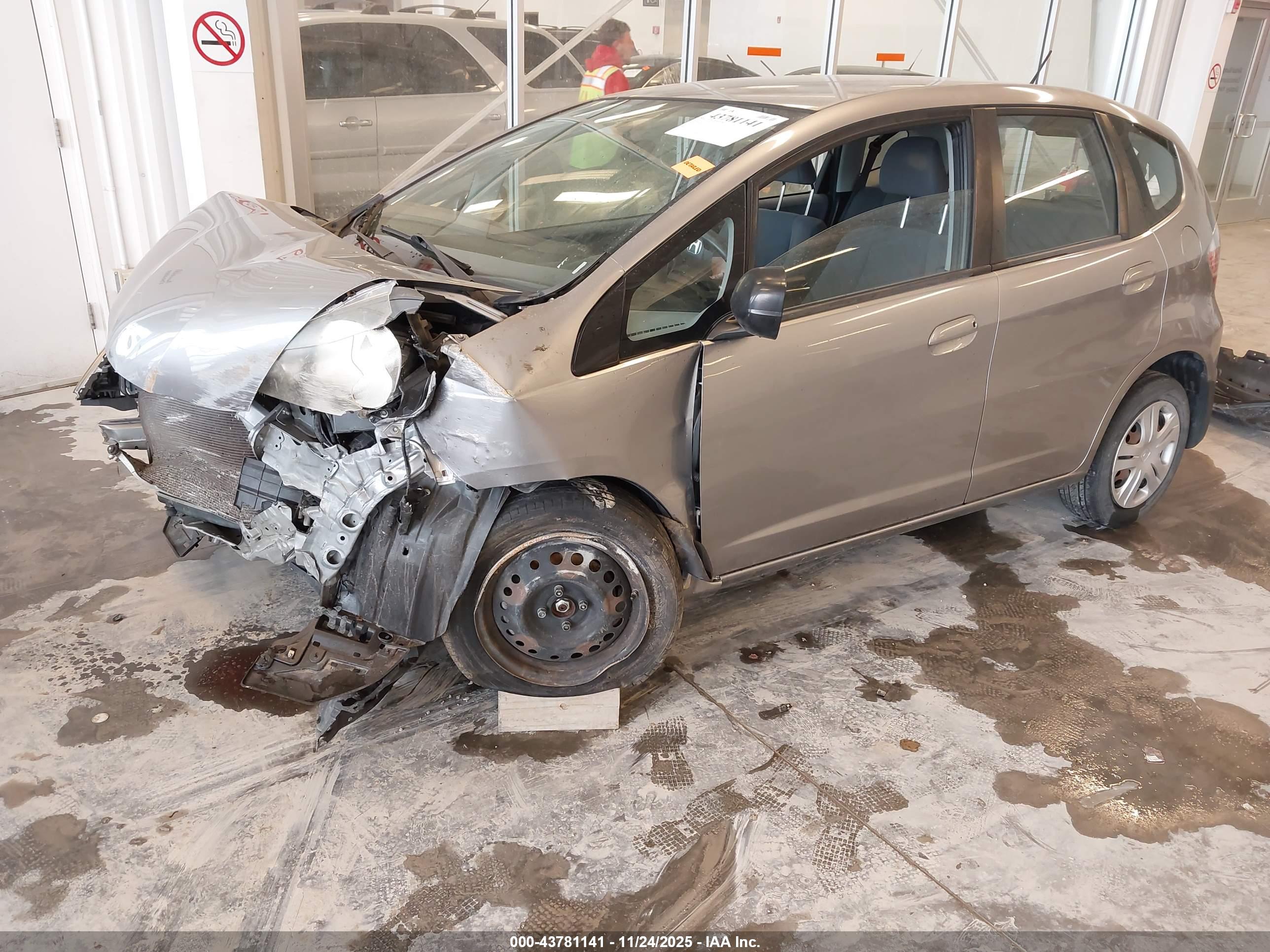HONDA FIT image 2