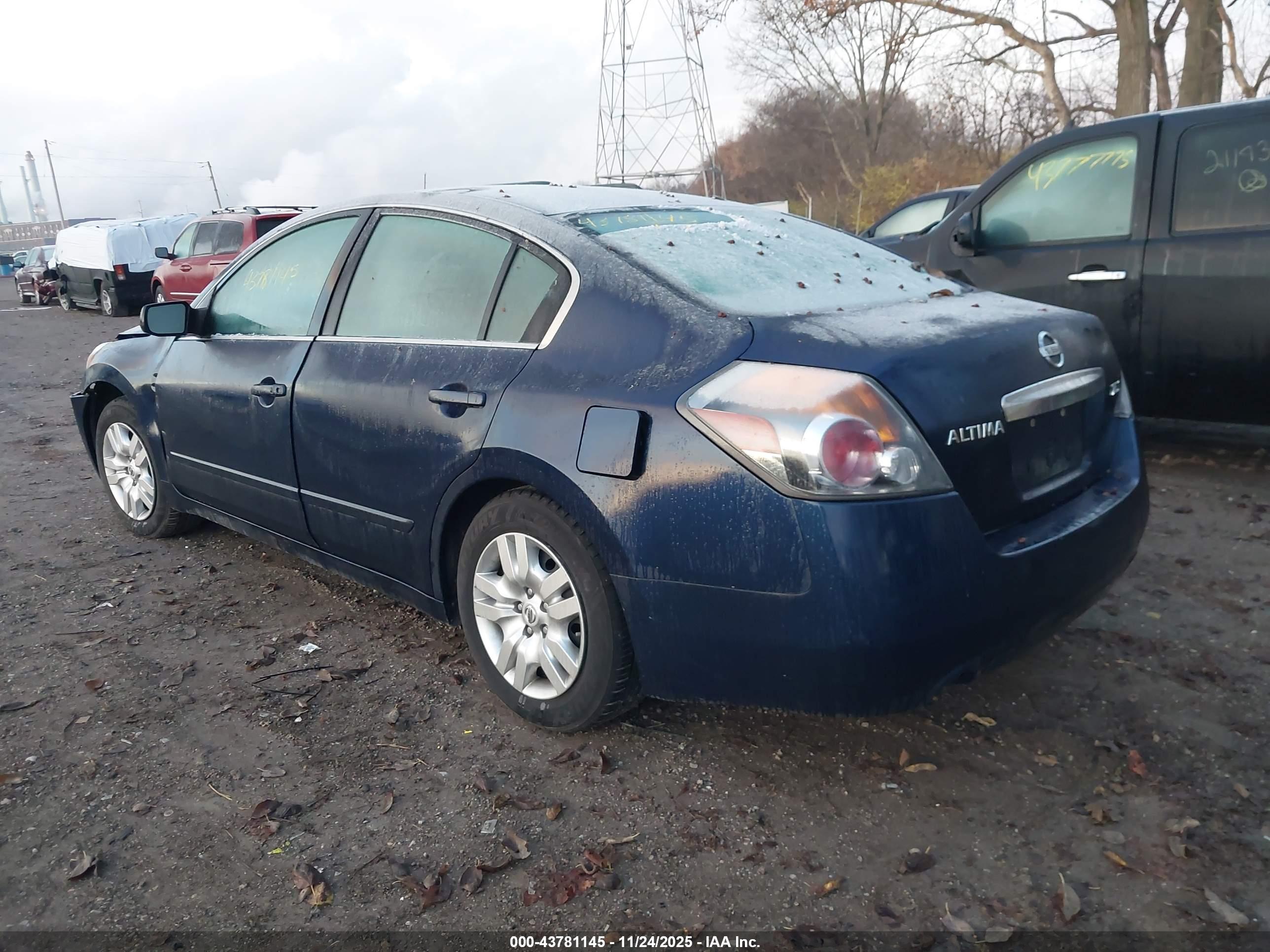 NISSAN ALTIMA image 3