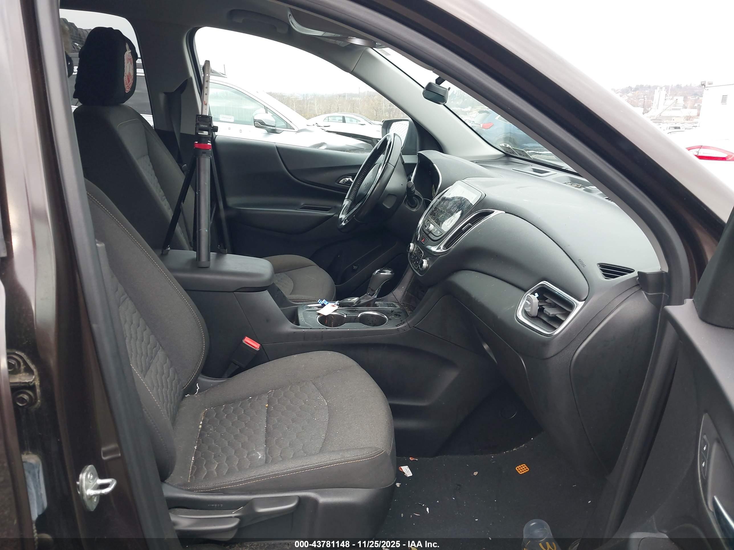 CHEVROLET EQUINOX image 5