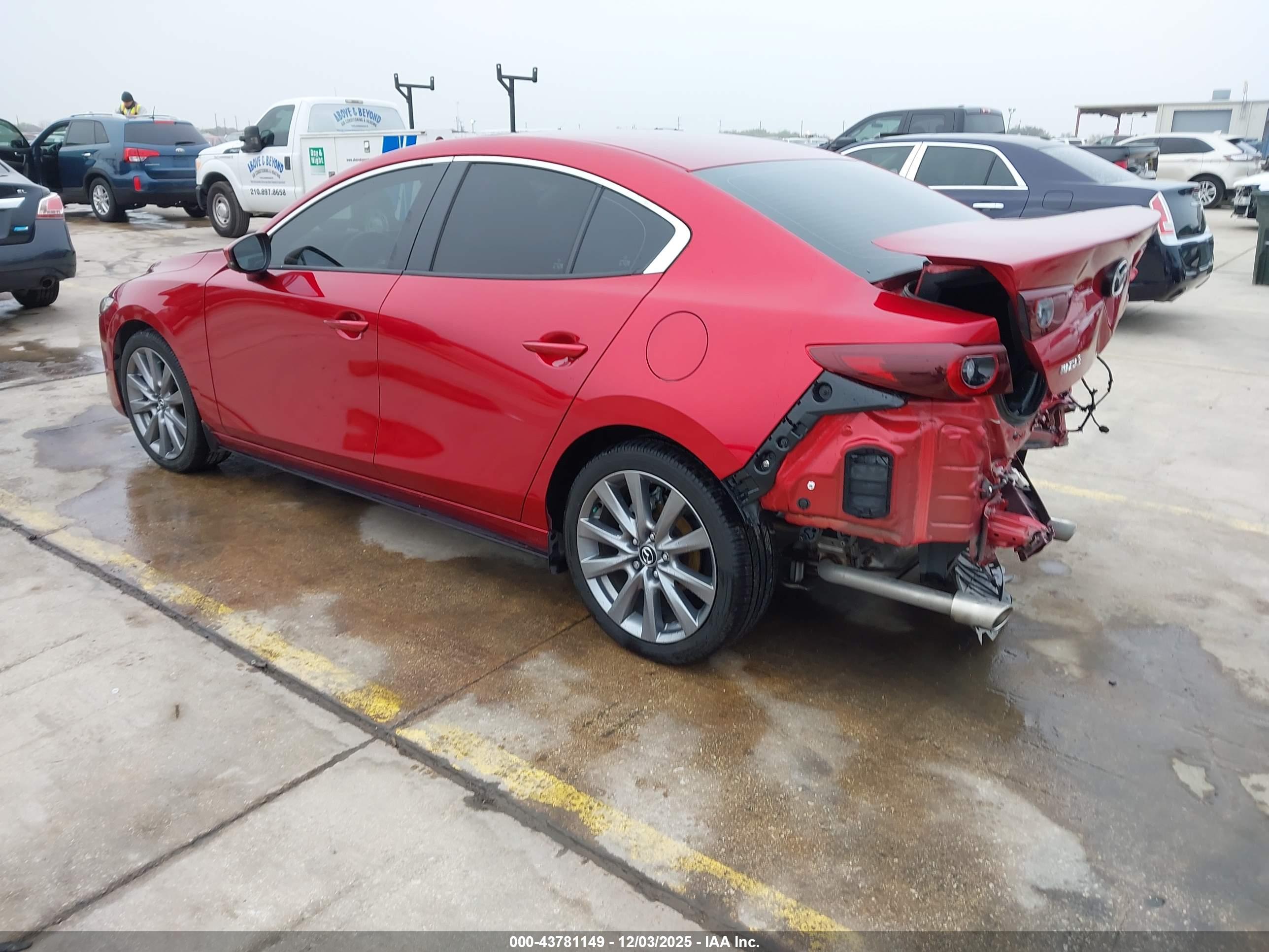 MAZDA MAZDA3 image 3