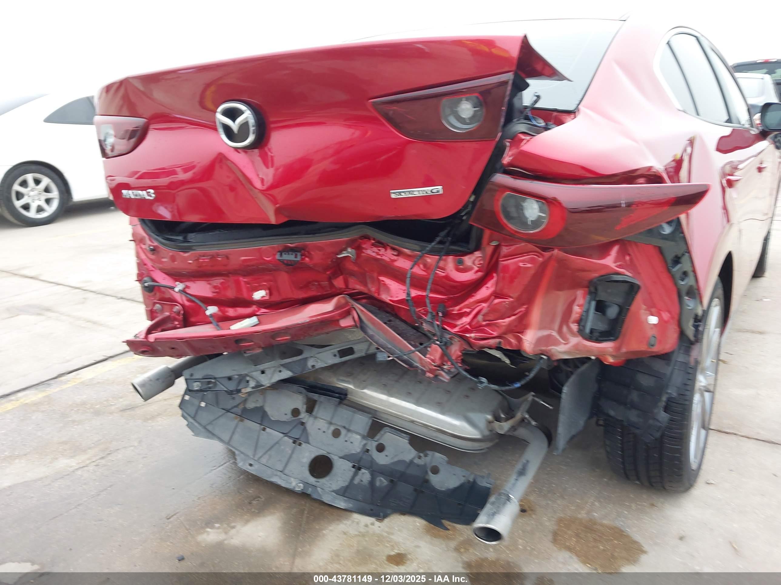 MAZDA MAZDA3 image 6