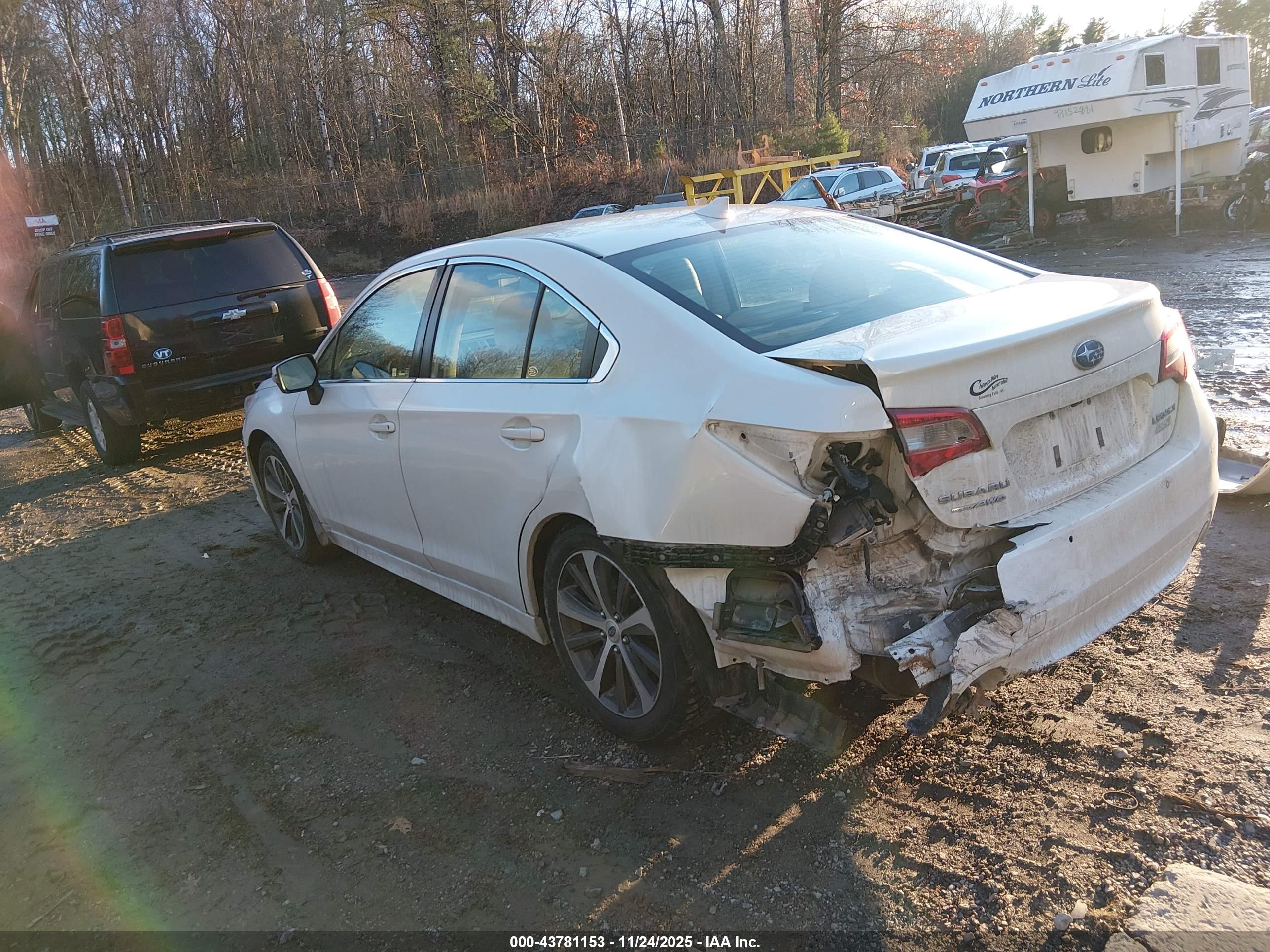 SUBARU LEGACY image 3