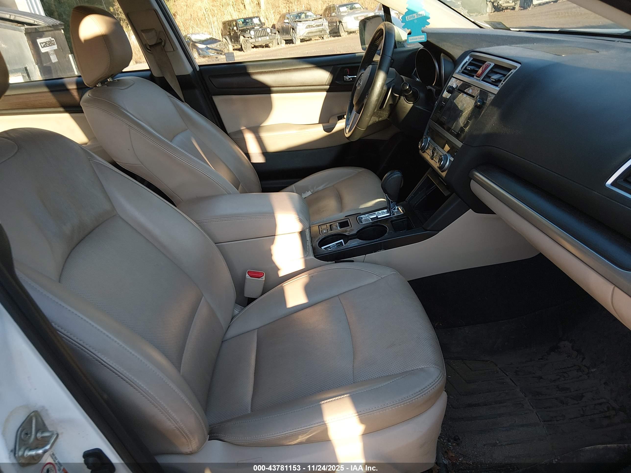 SUBARU LEGACY image 5