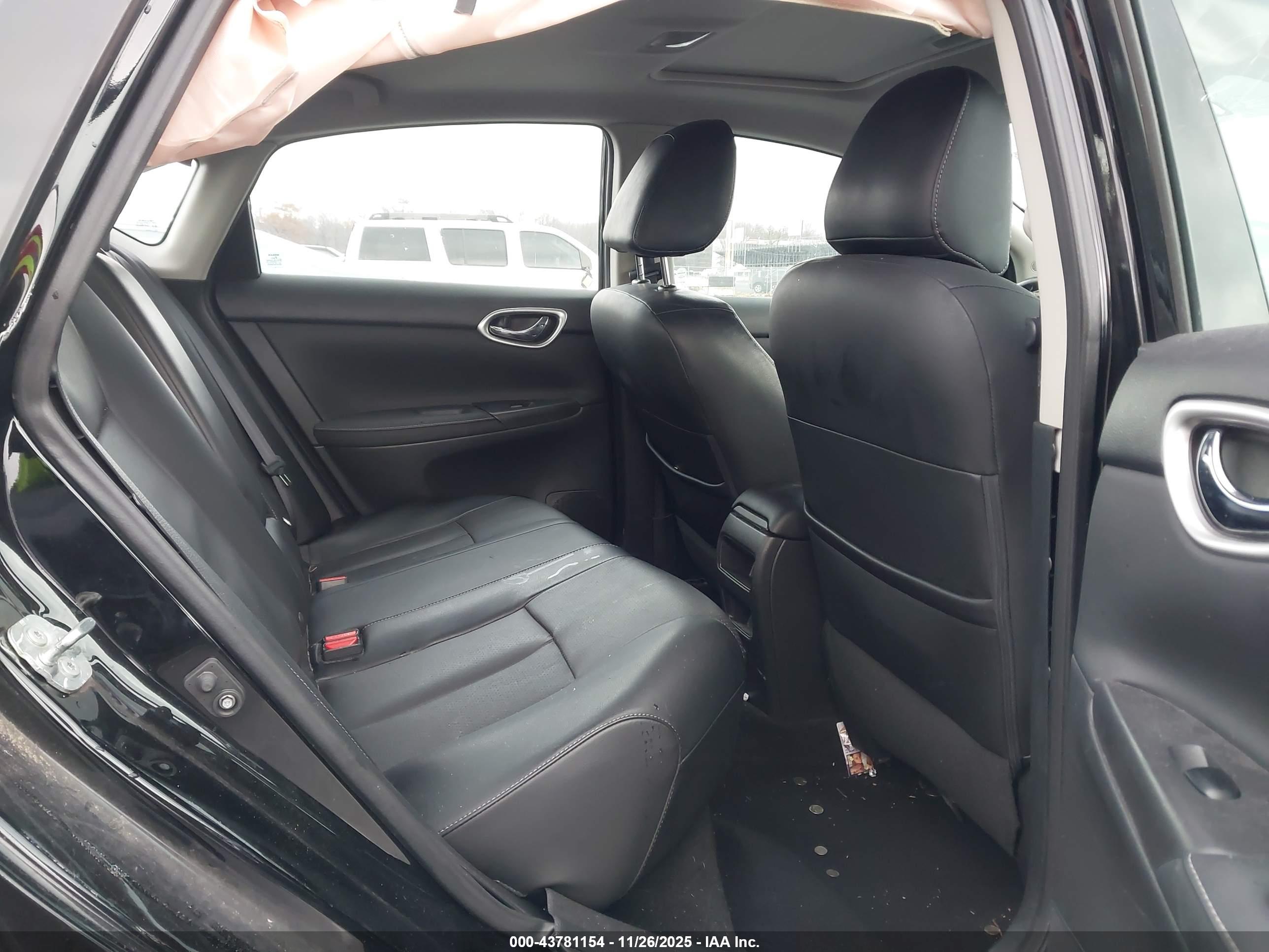 NISSAN SENTRA image 8