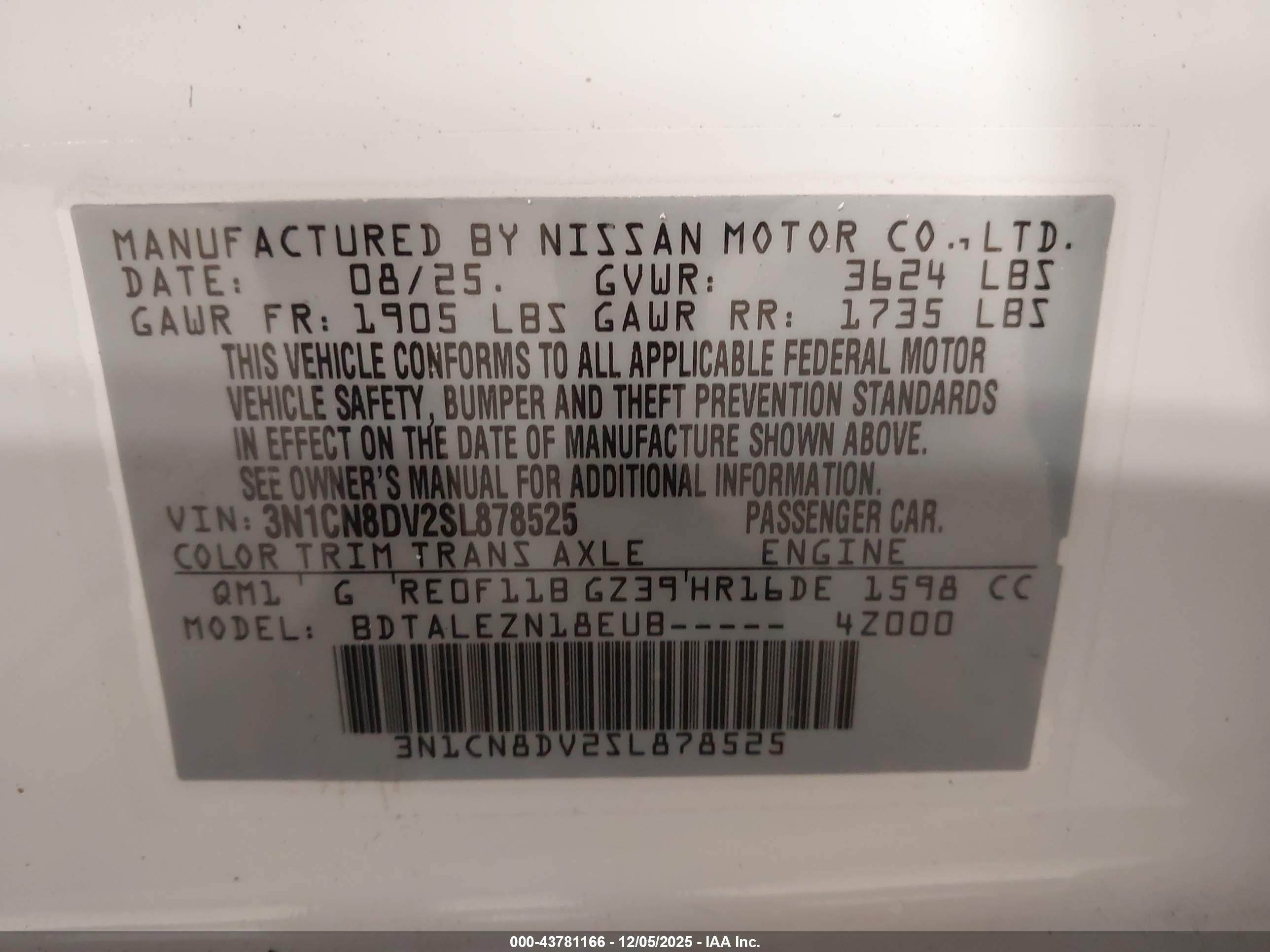 NISSAN VERSA image 9