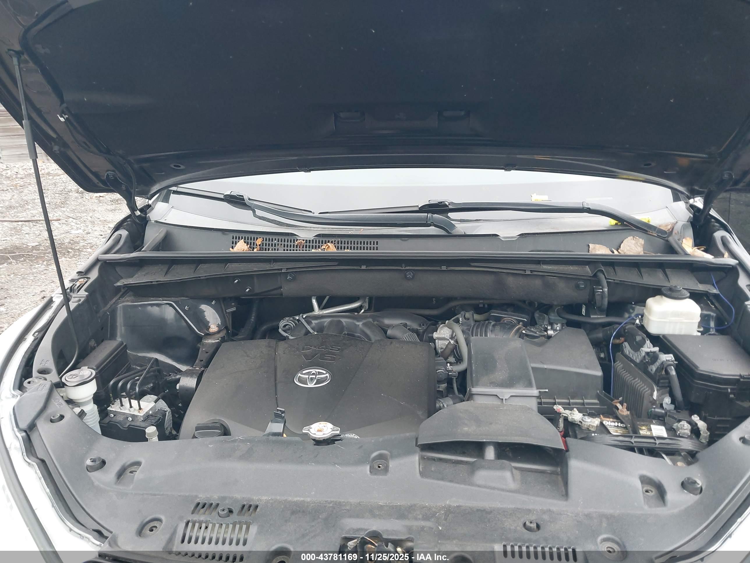 TOYOTA HIGHLANDER image 10