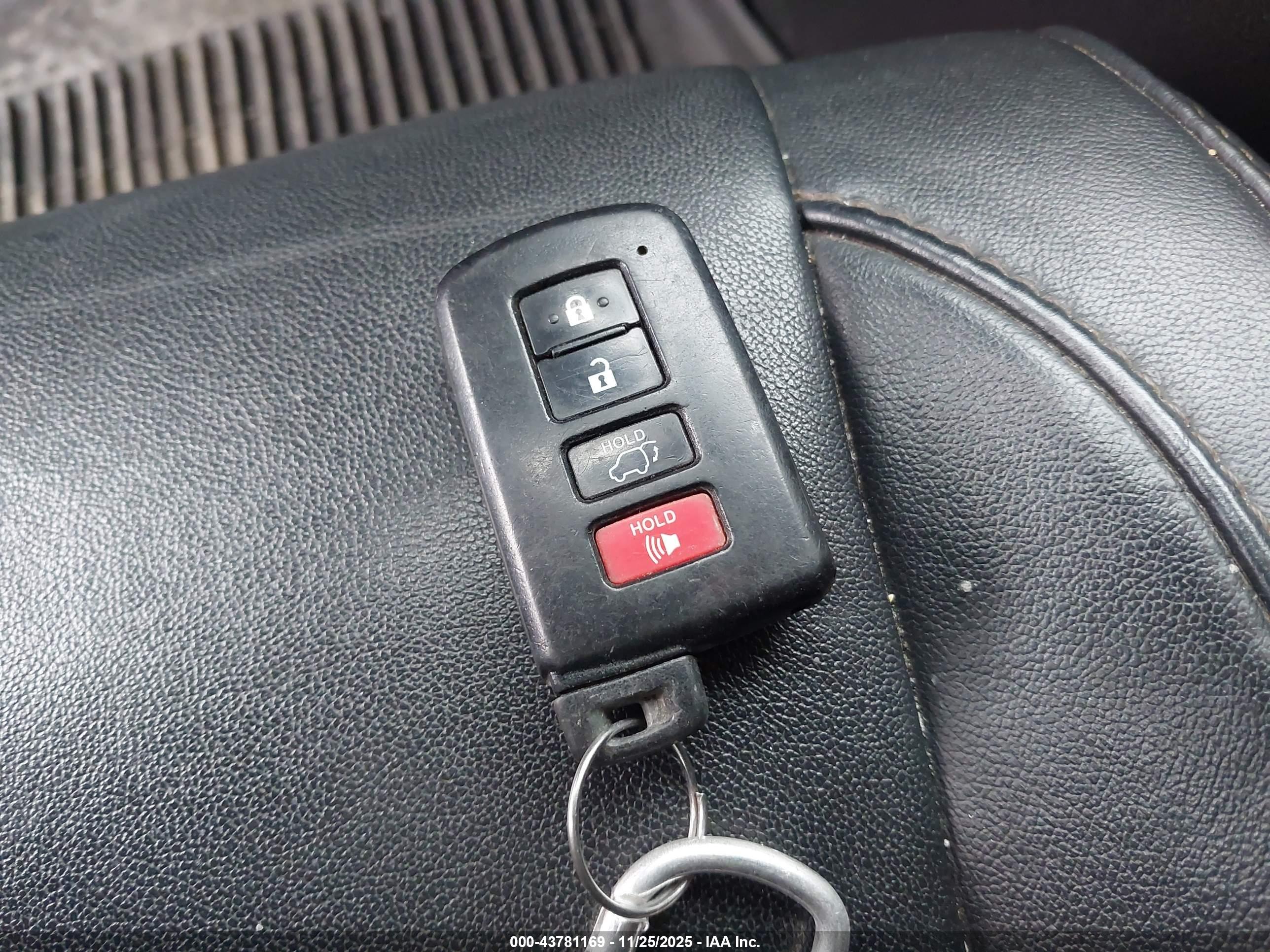 TOYOTA HIGHLANDER image 11