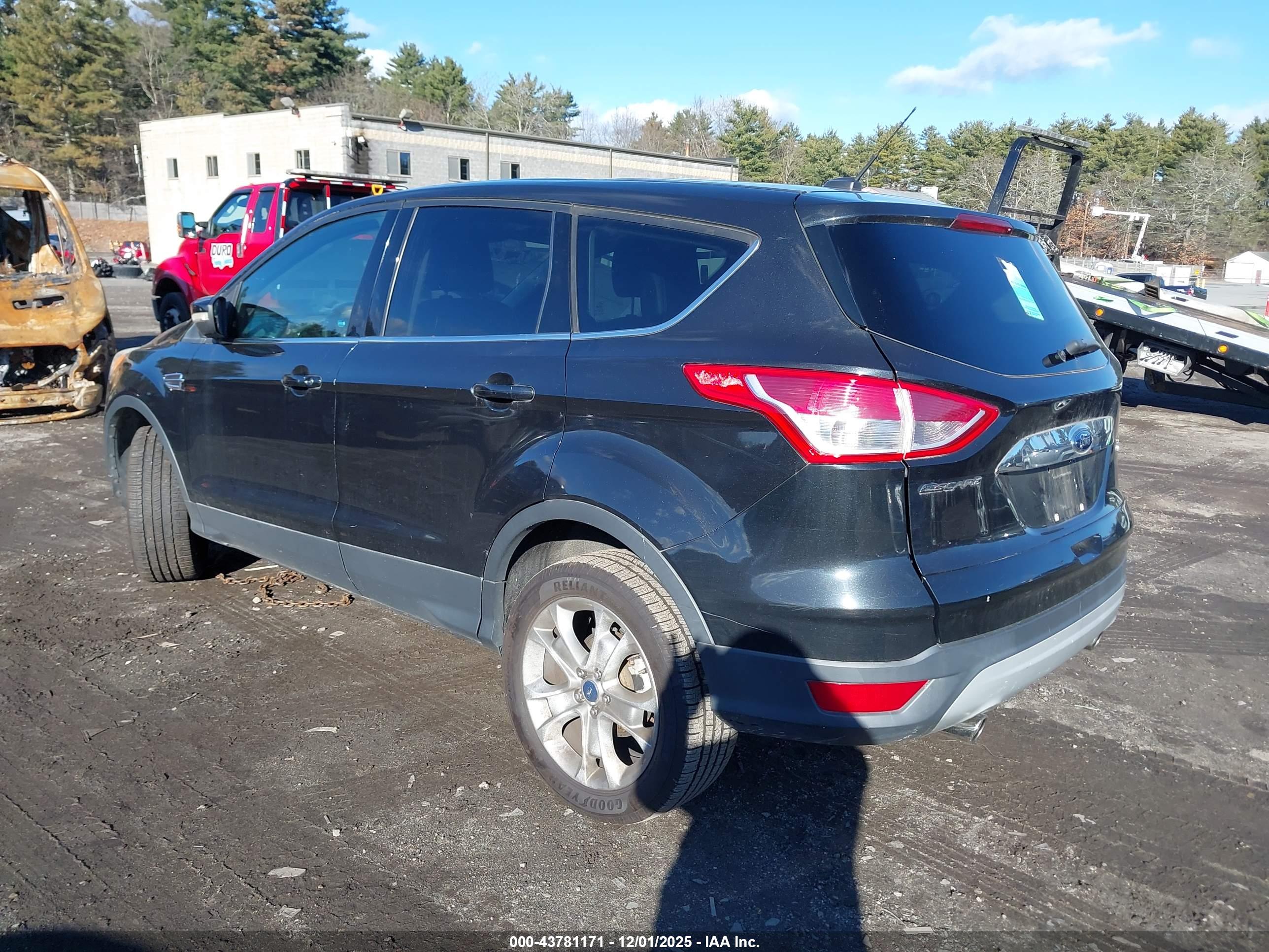 FORD ESCAPE image 3