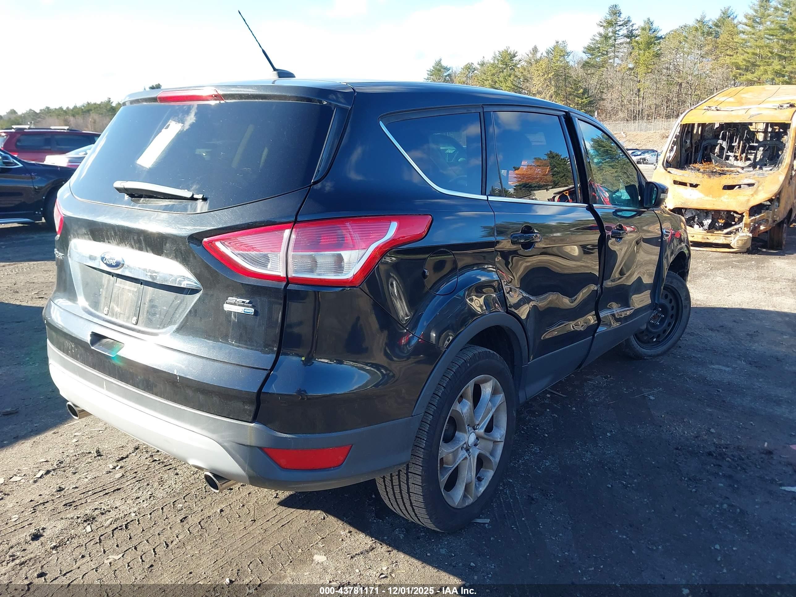 FORD ESCAPE image 4