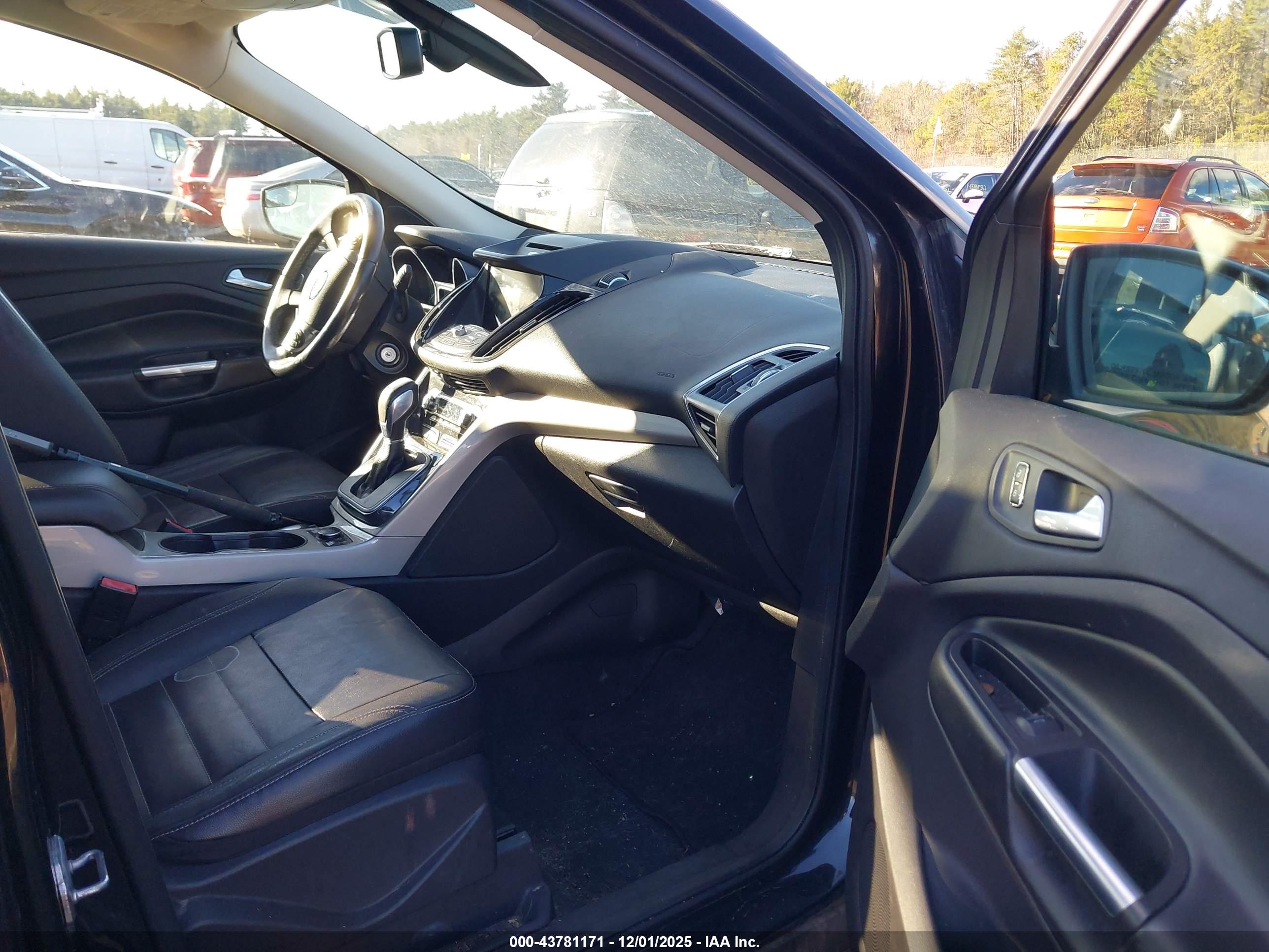 FORD ESCAPE image 5