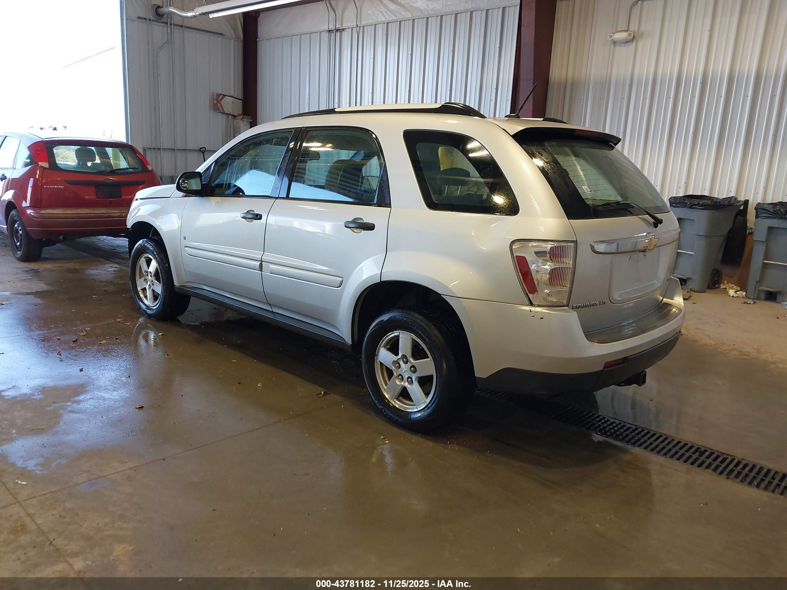 CHEVROLET EQUINOX image 3