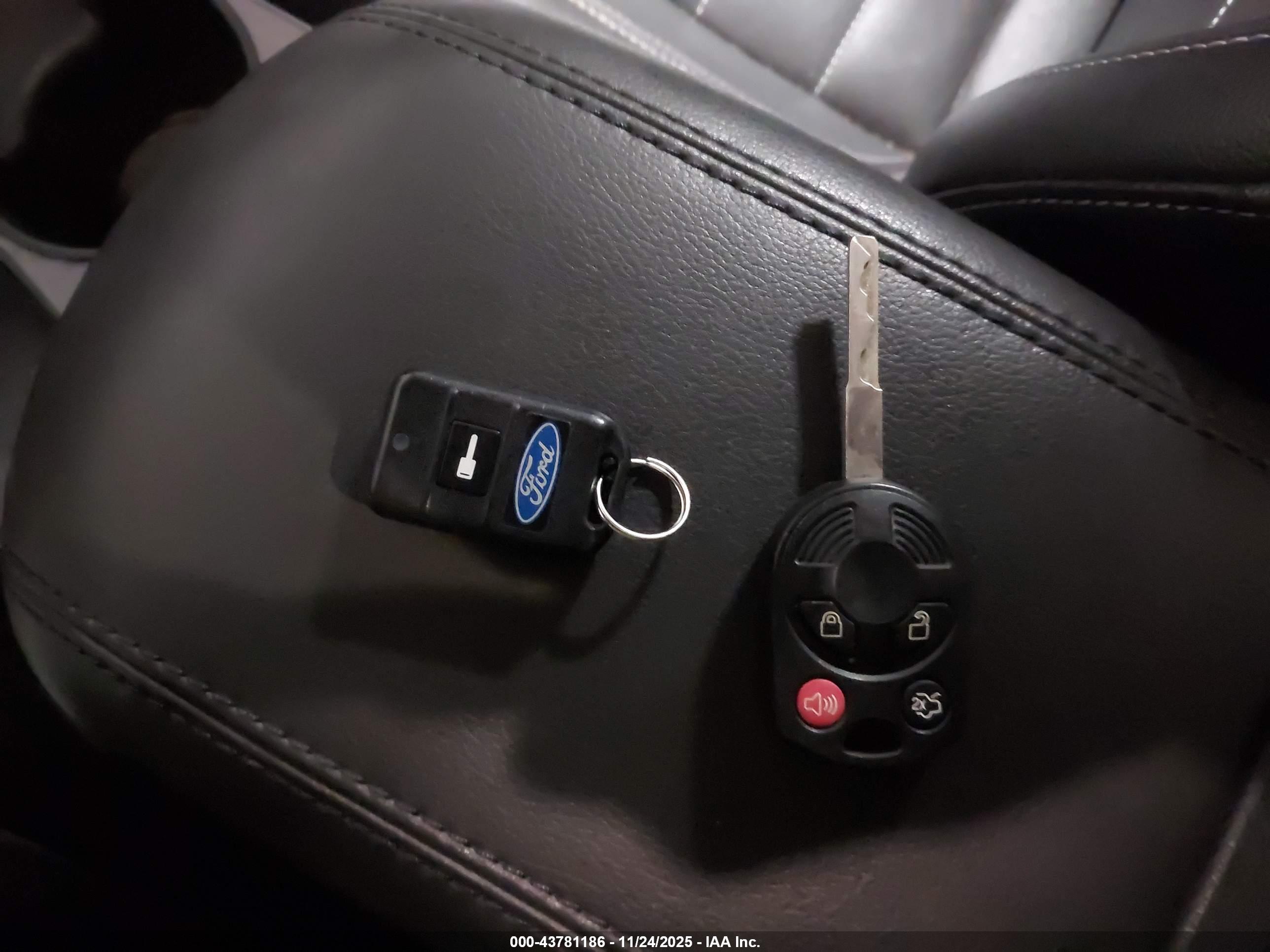 FORD ESCAPE image 11