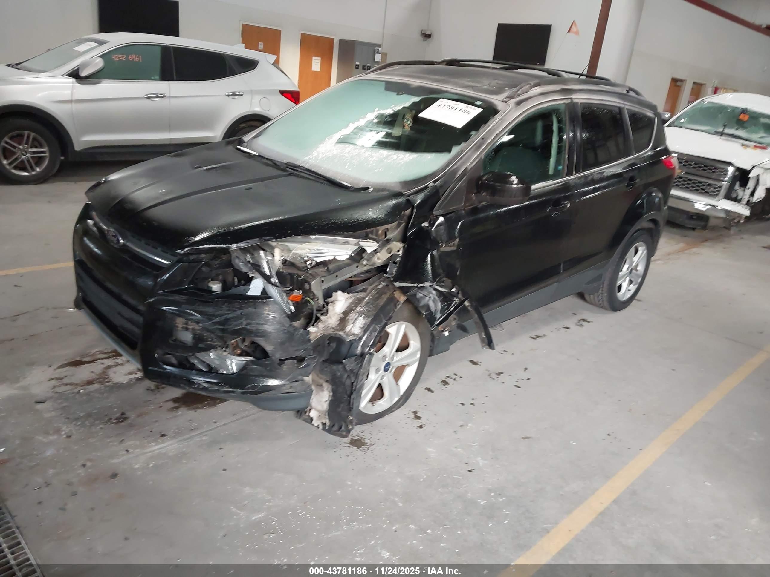 FORD ESCAPE image 2
