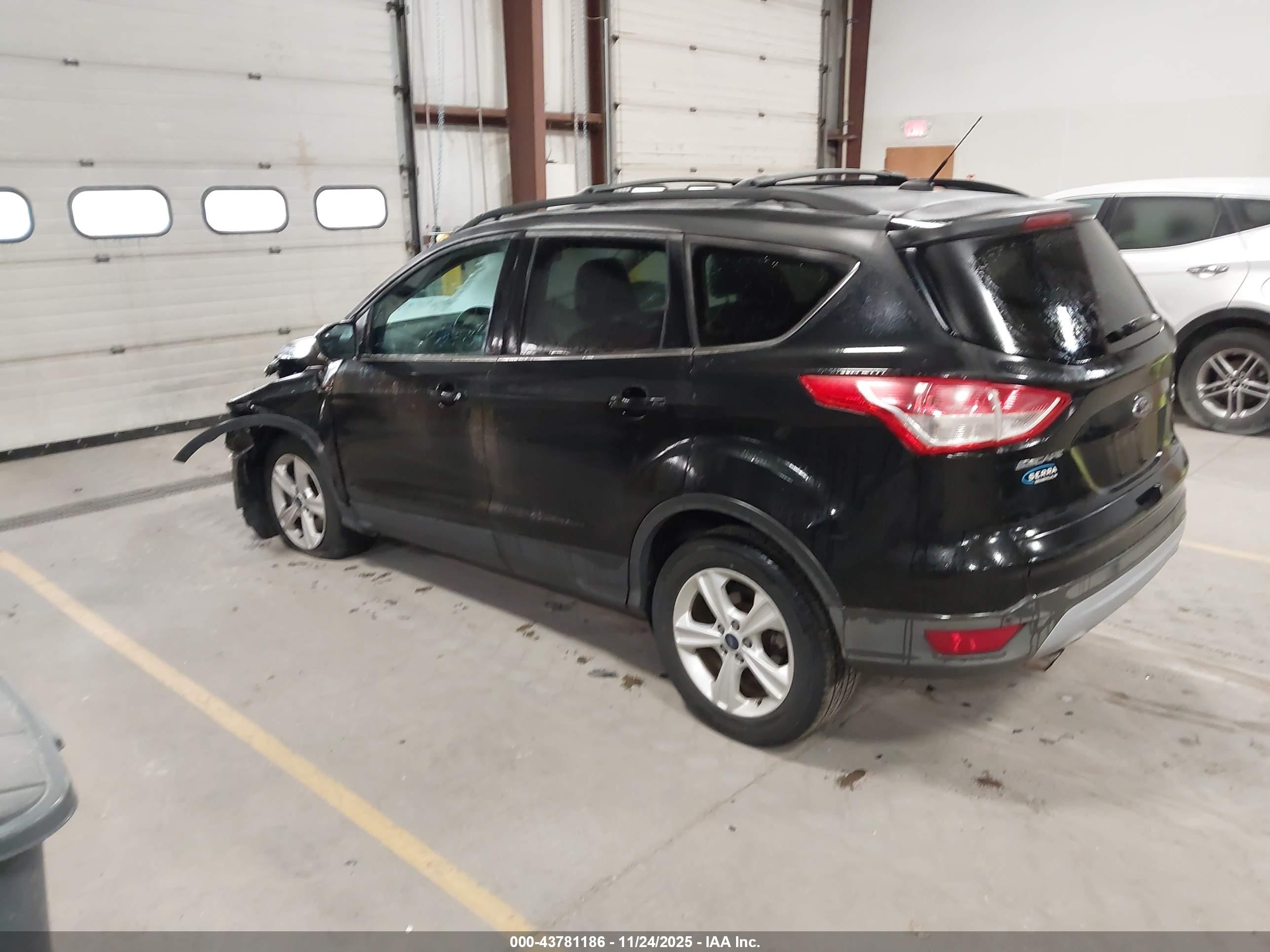 FORD ESCAPE image 3