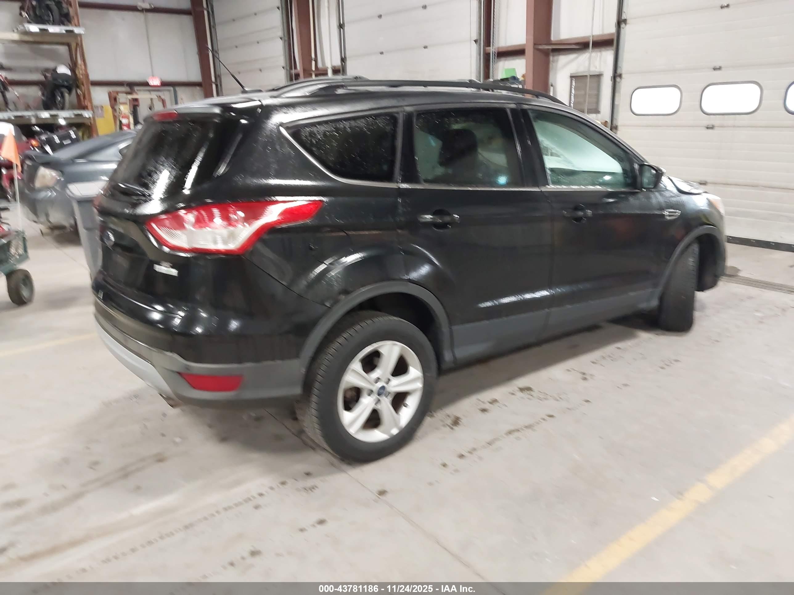 FORD ESCAPE image 4