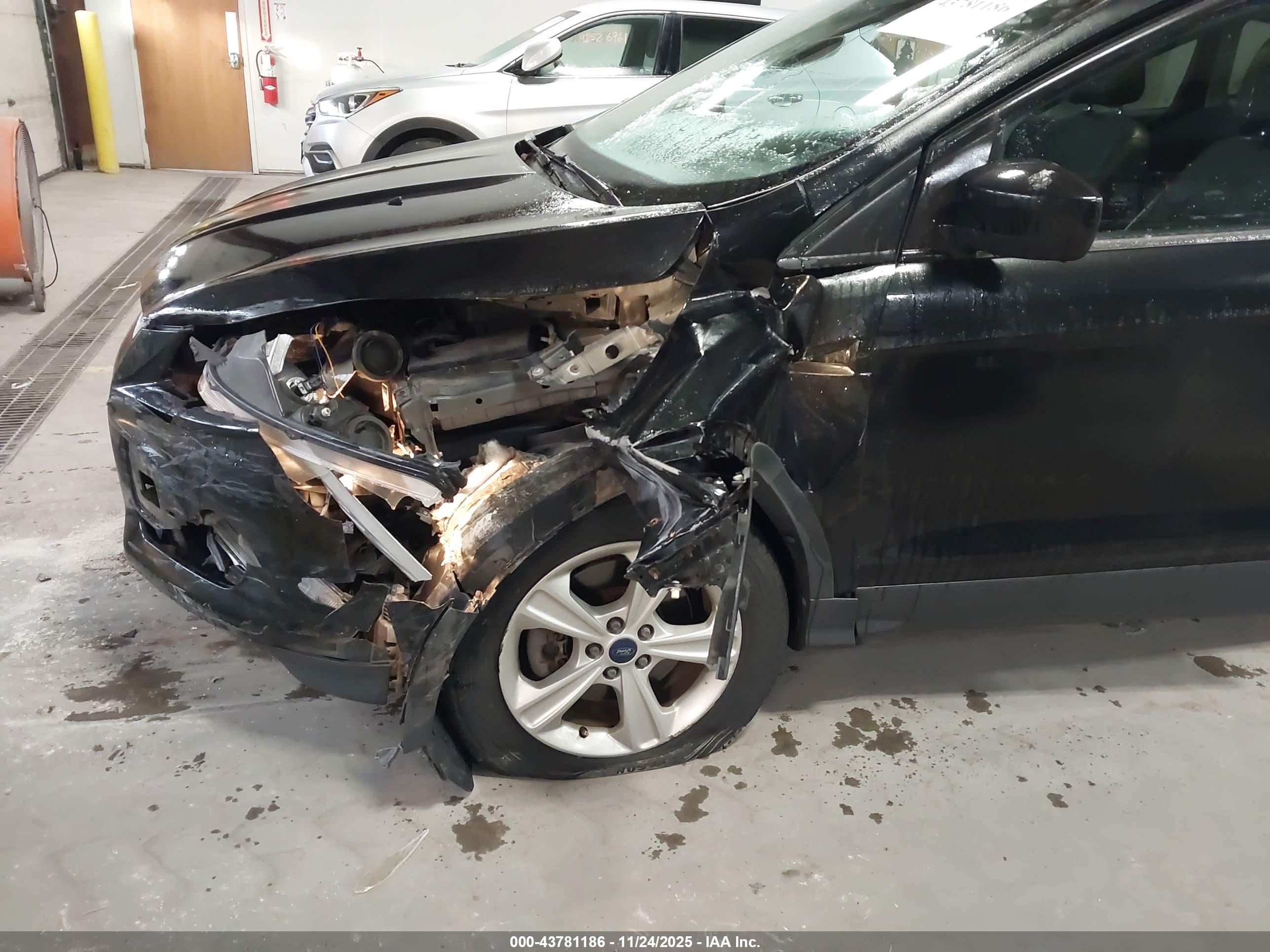 FORD ESCAPE image 6