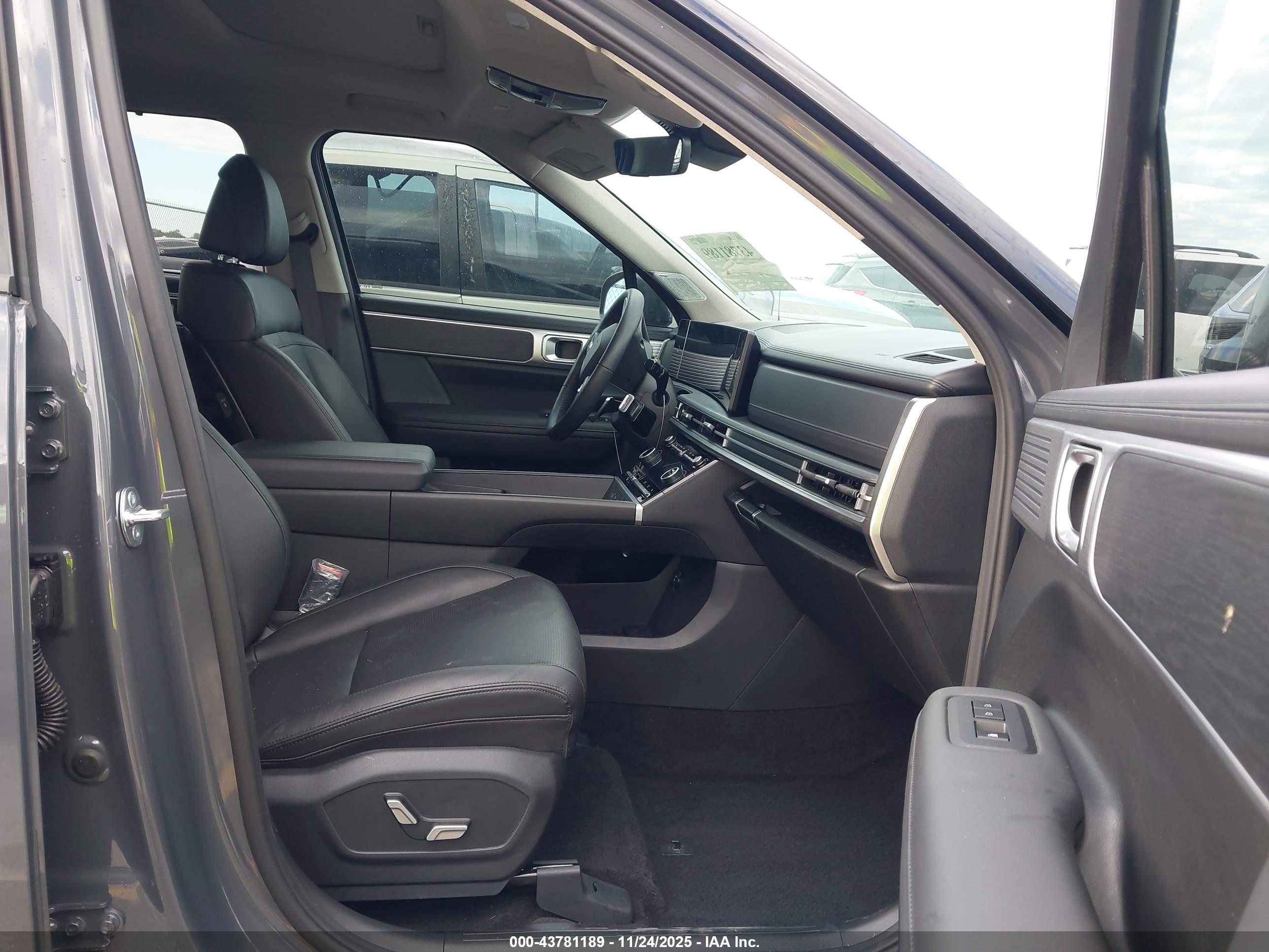 HYUNDAI SANTA image 5