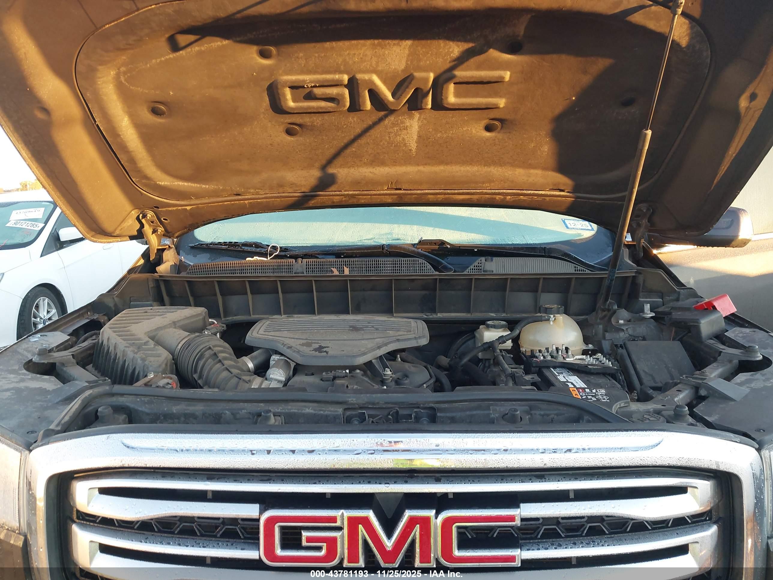 GMC ACADIA image 10