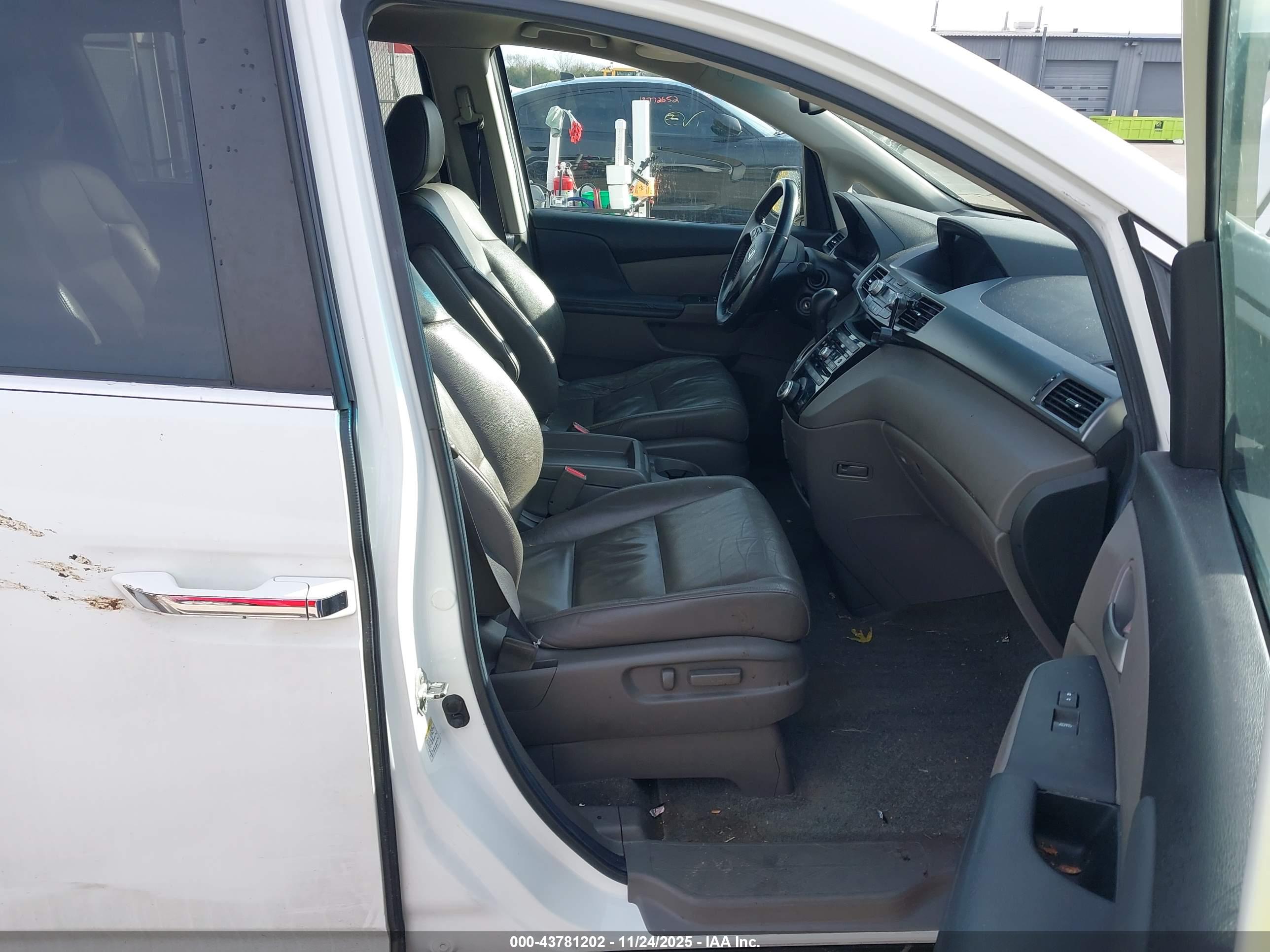 HONDA ODYSSEY image 5