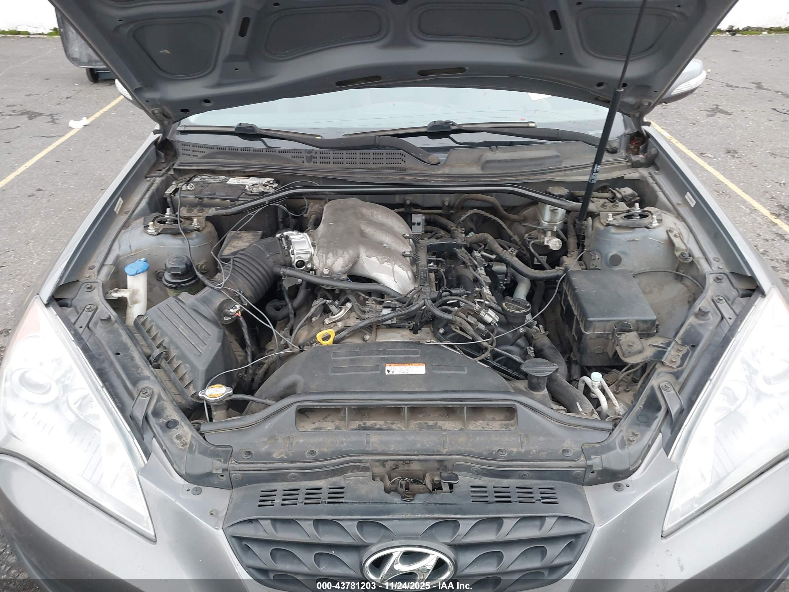 HYUNDAI GENESIS image 10