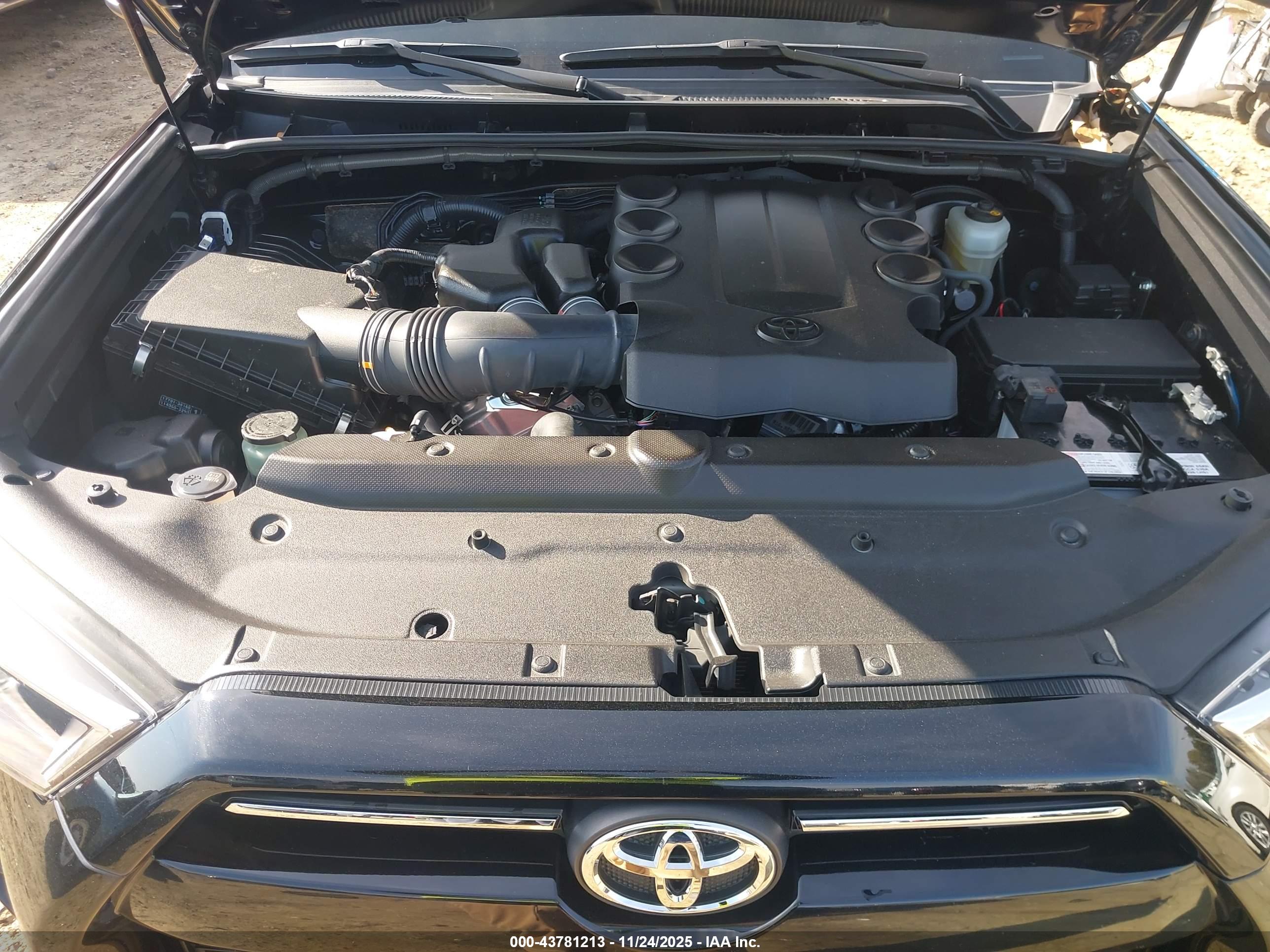 TOYOTA 4RUNNER image 10