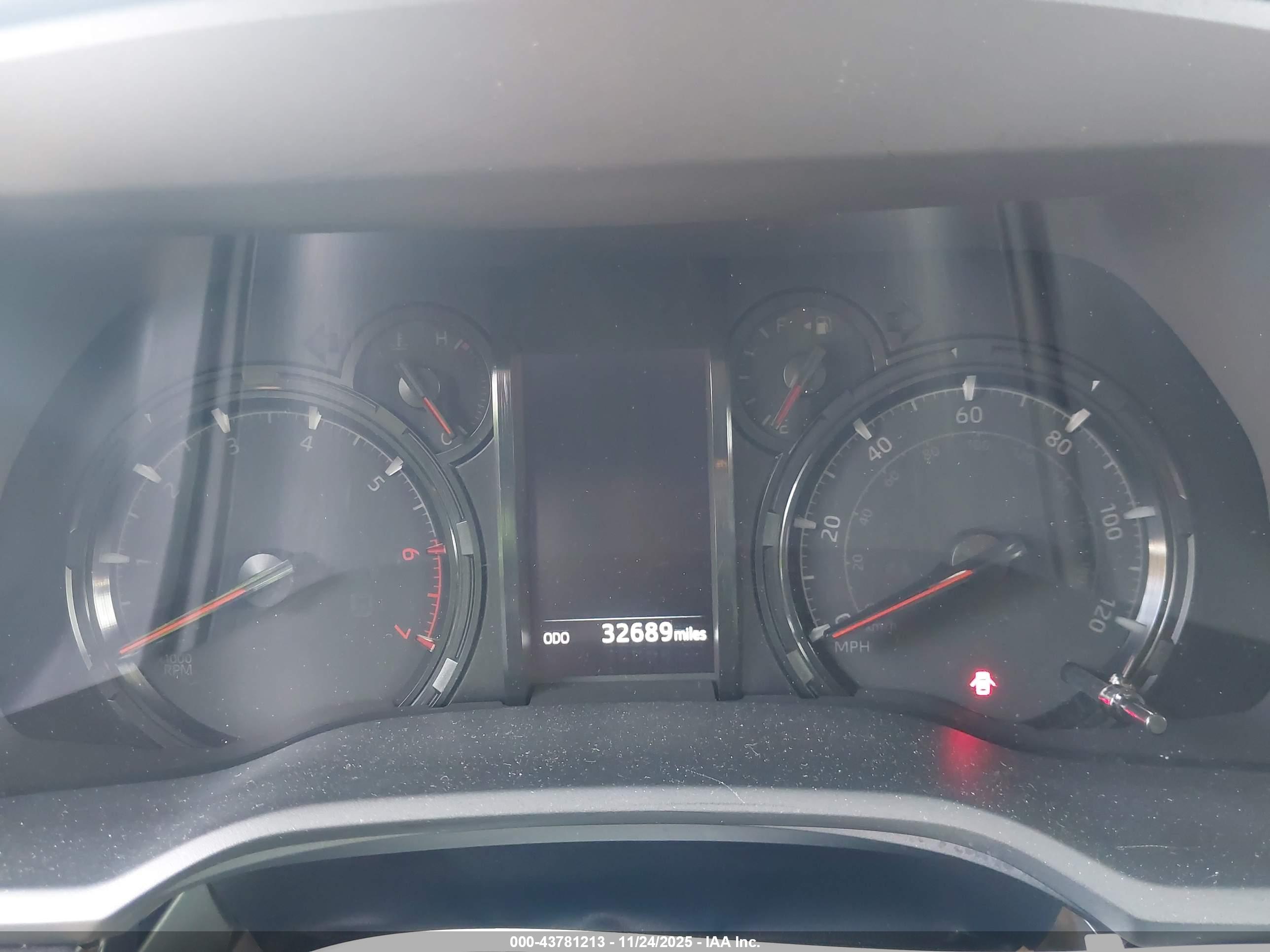 TOYOTA 4RUNNER image 7