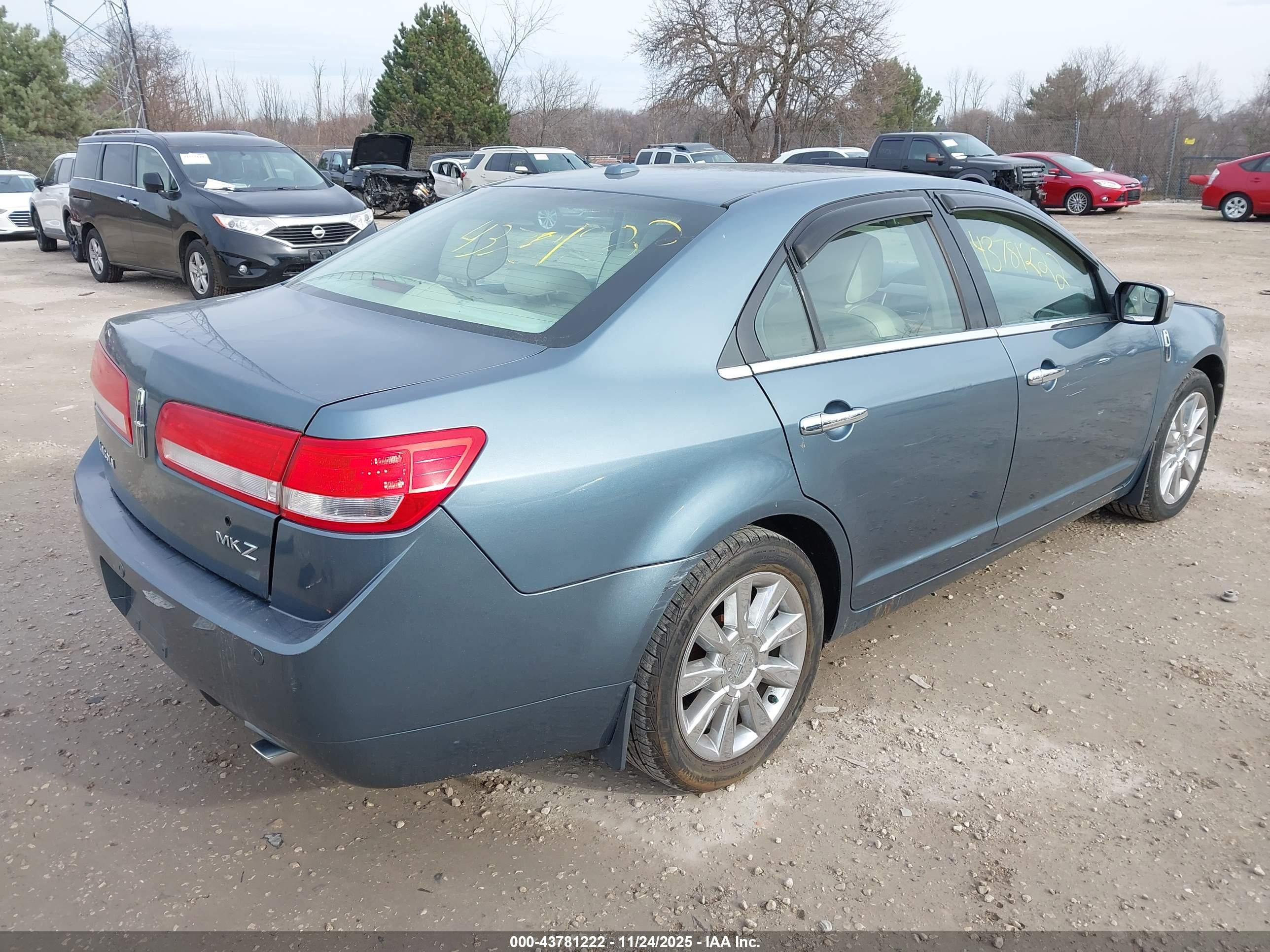 LINCOLN MKZ image 4