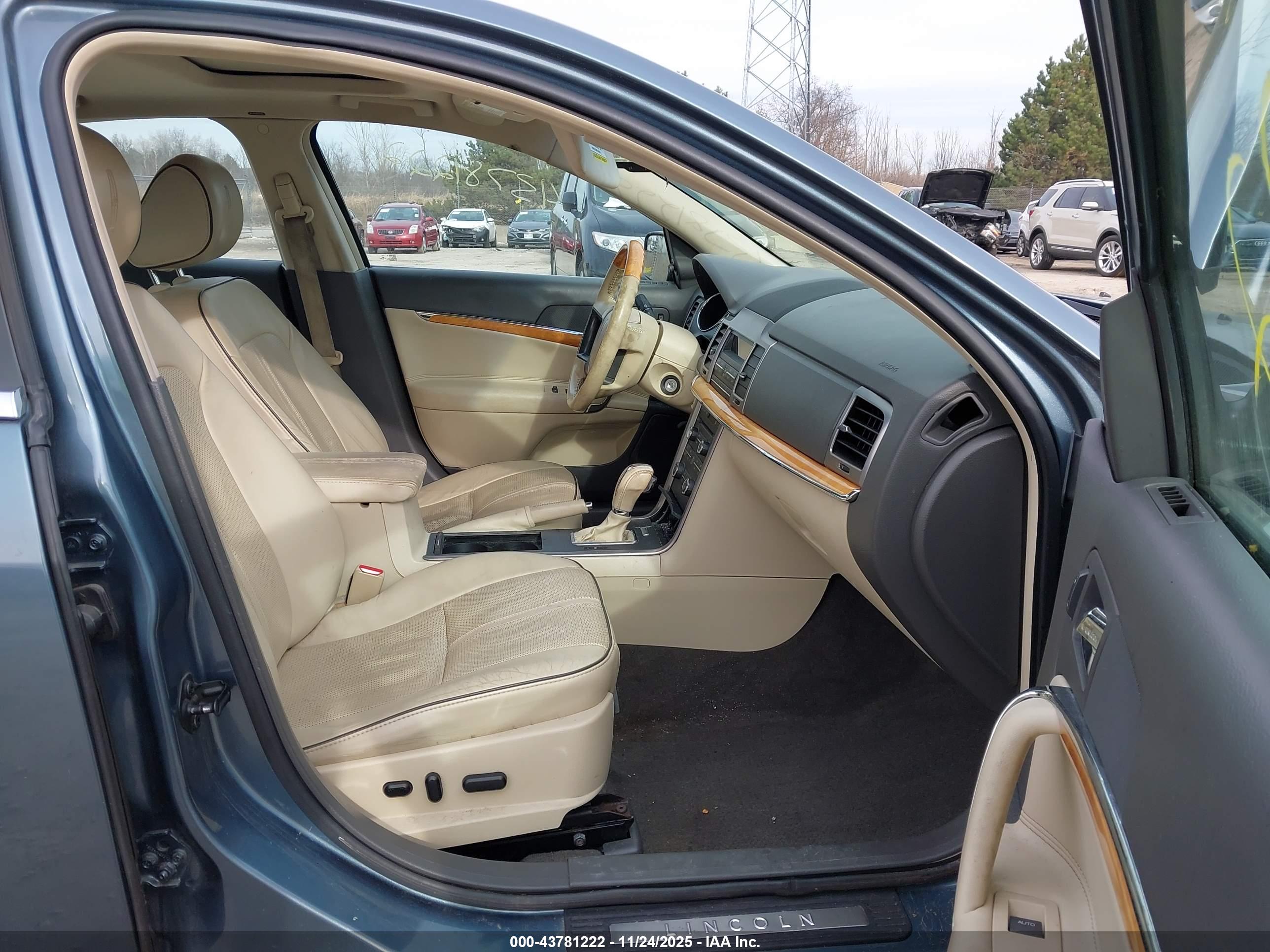 LINCOLN MKZ image 5