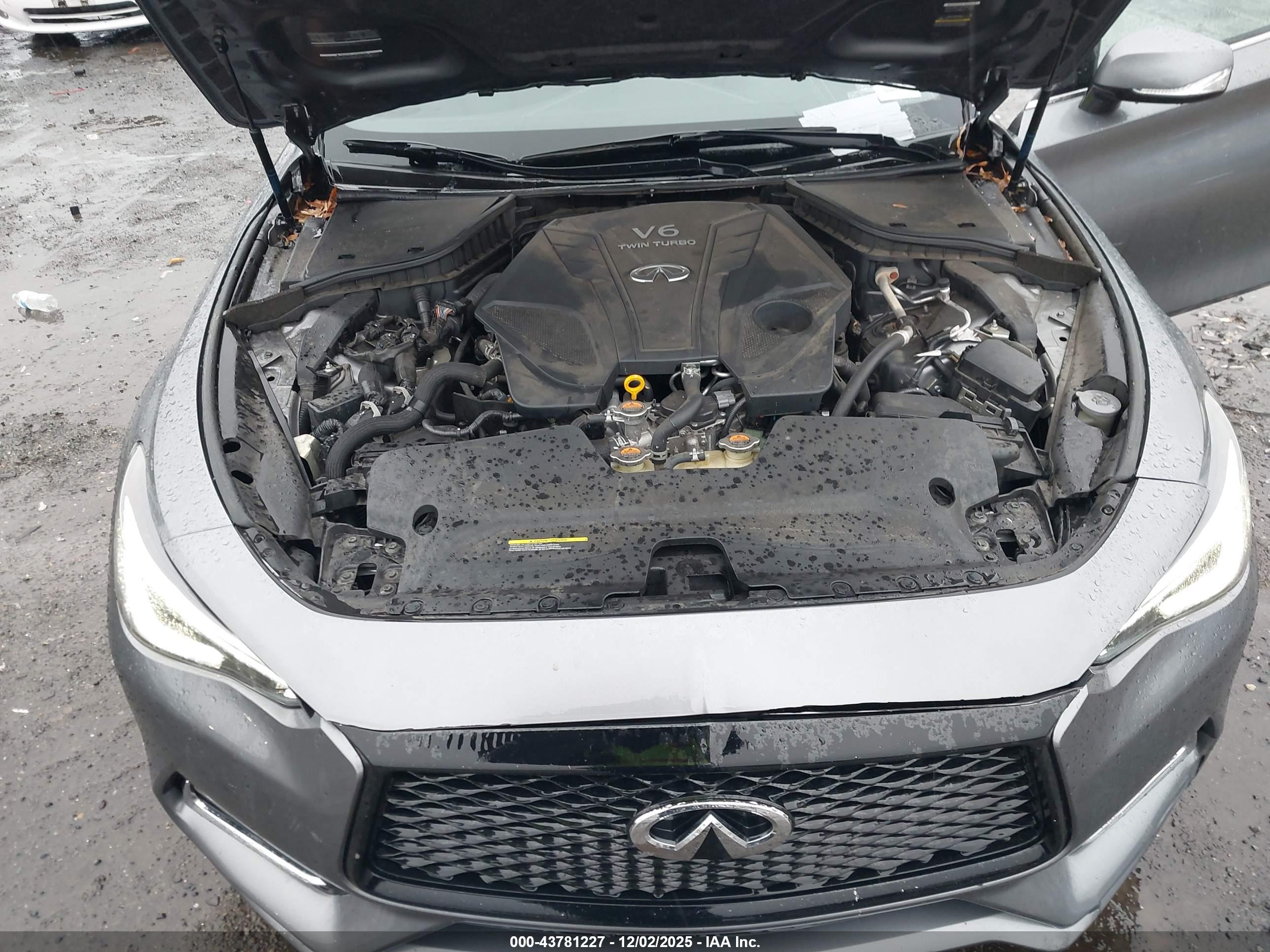 INFINITI Q60 image 10