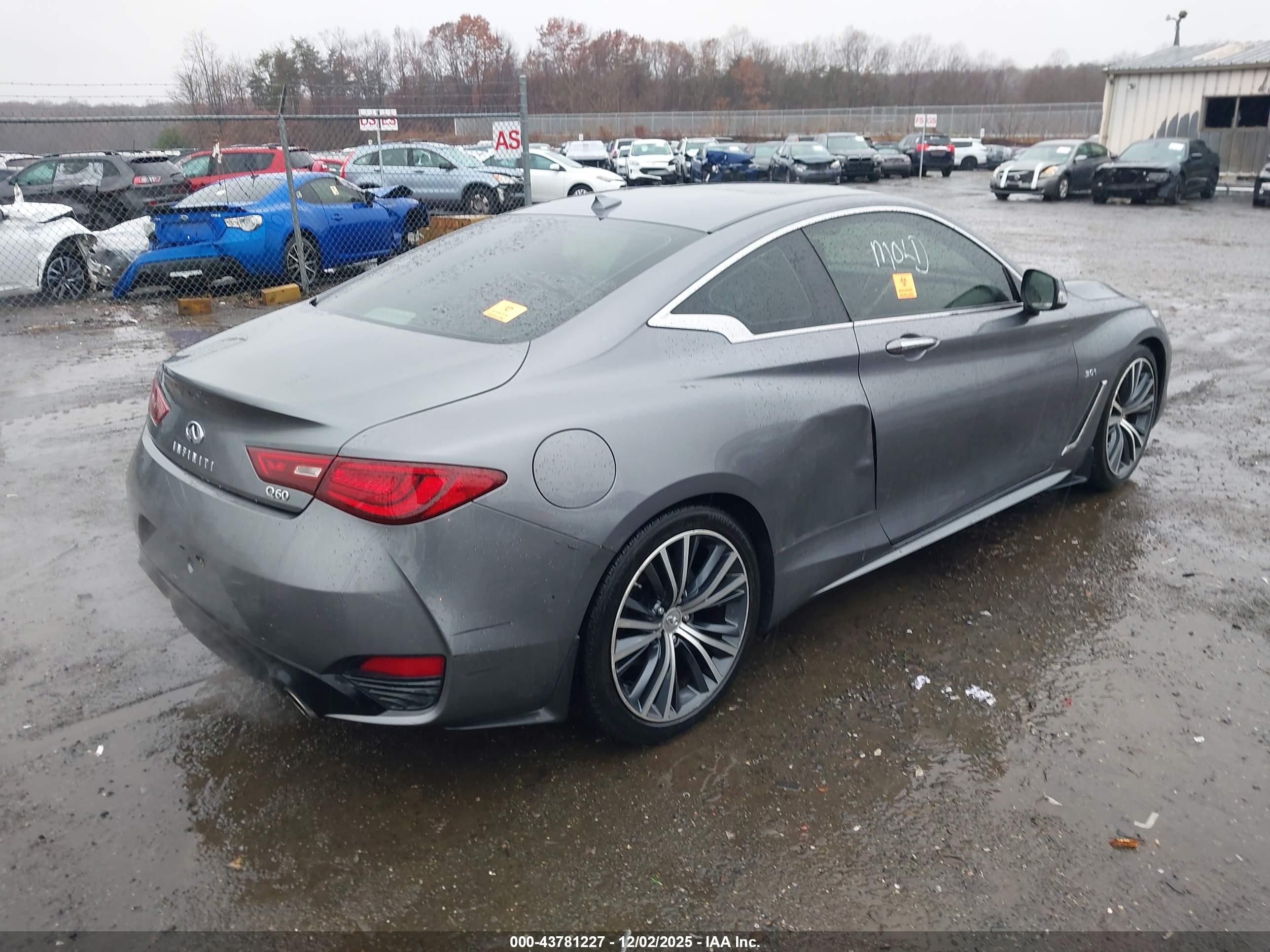 INFINITI Q60 image 4