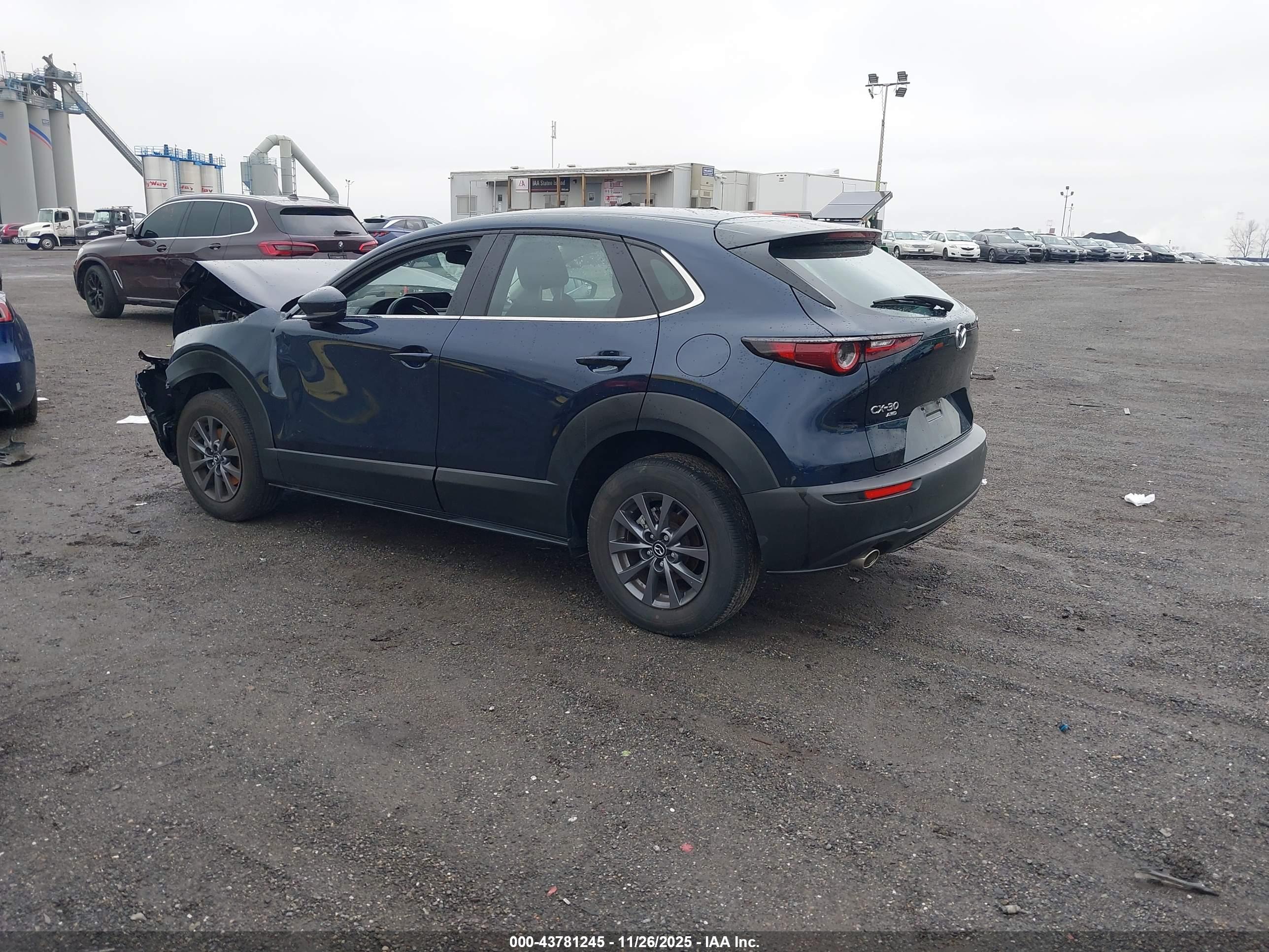 MAZDA CX-30 image 3